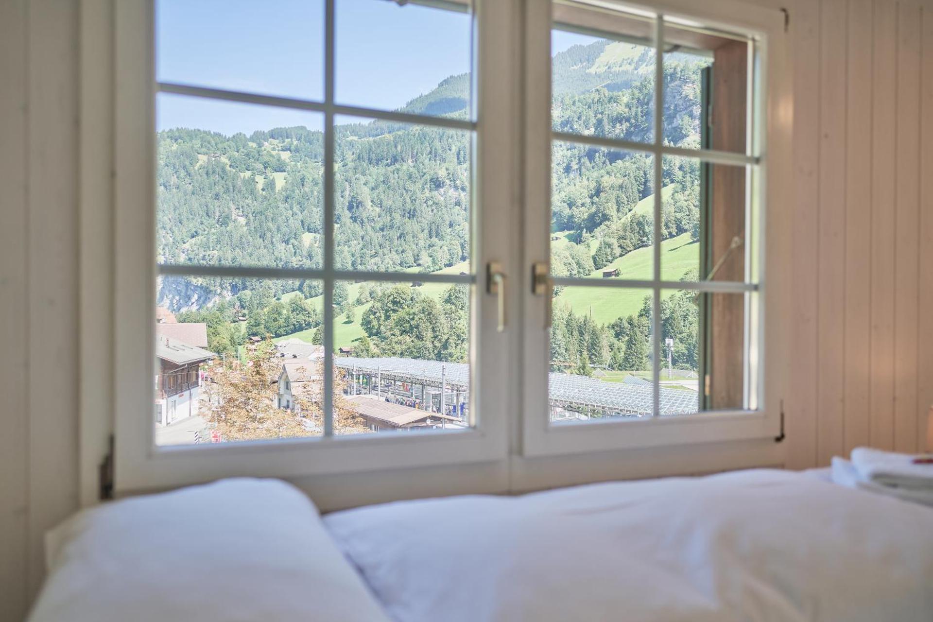 Lauterbrunnen Central 1