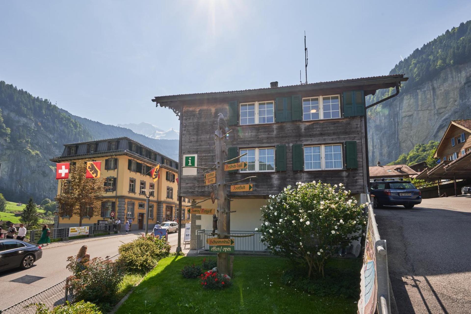 Lauterbrunnen Central 1