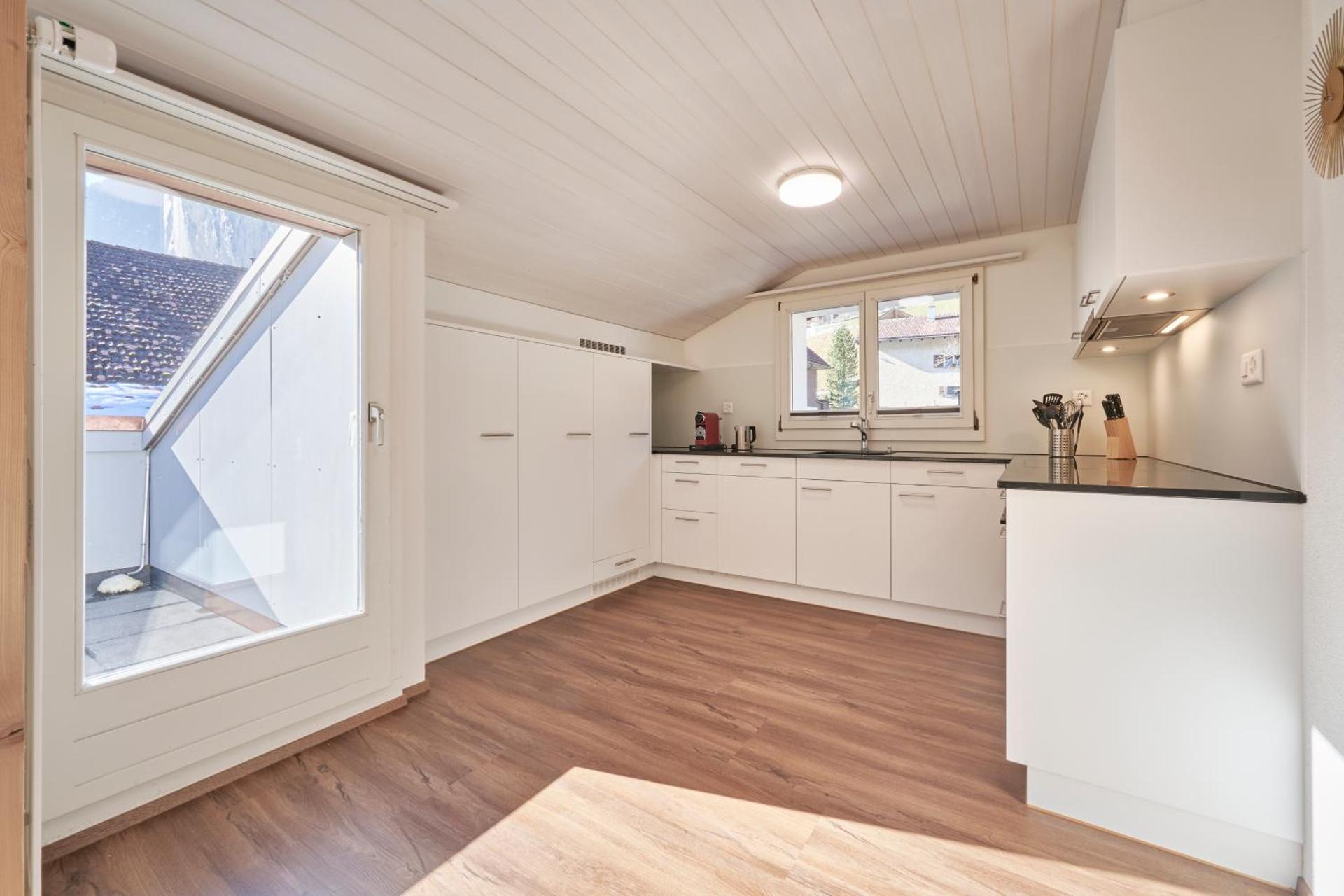 Lauterbrunnen Central 3