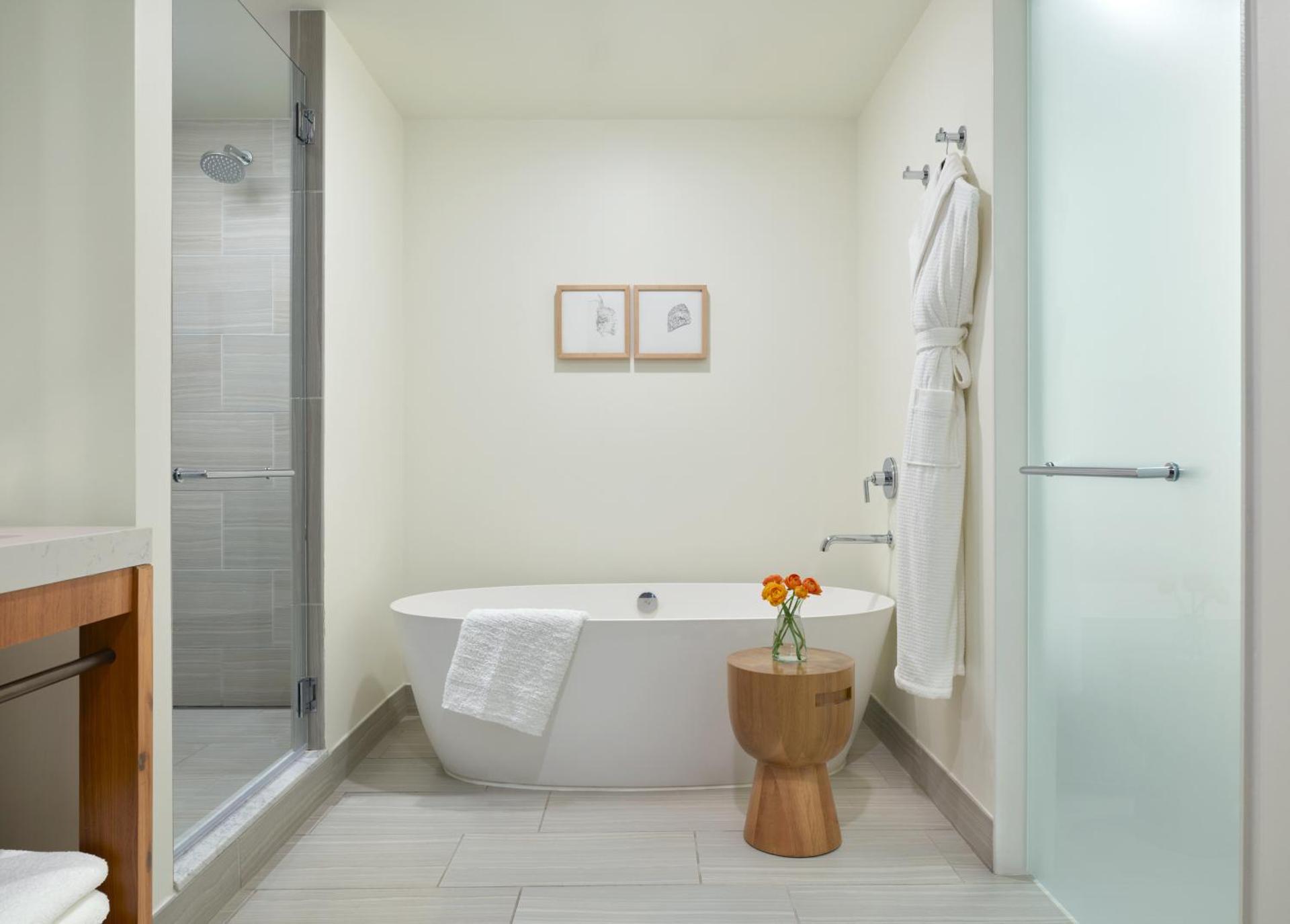 One-Bedroom King Suite