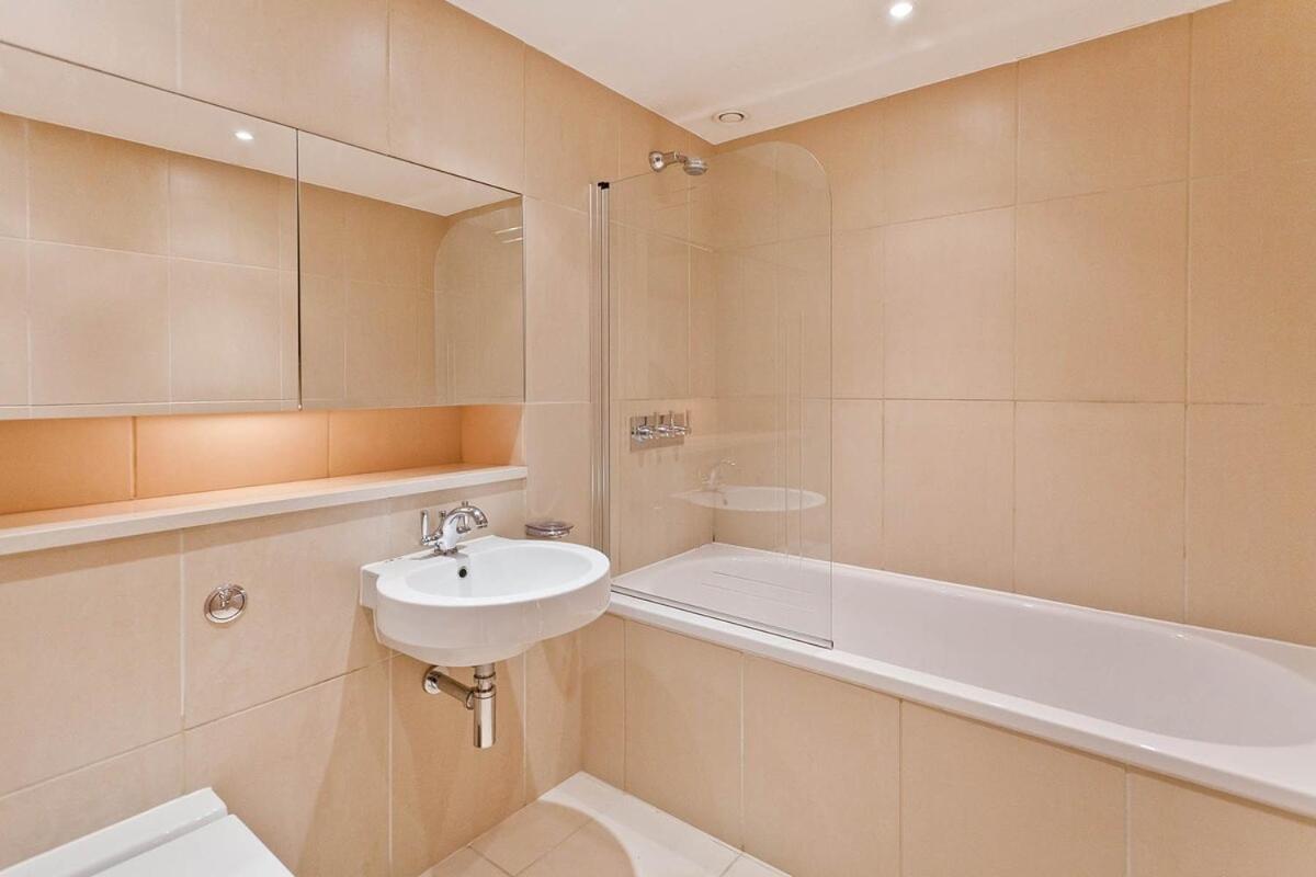 Estatesmen Chelsea Bridge Flat