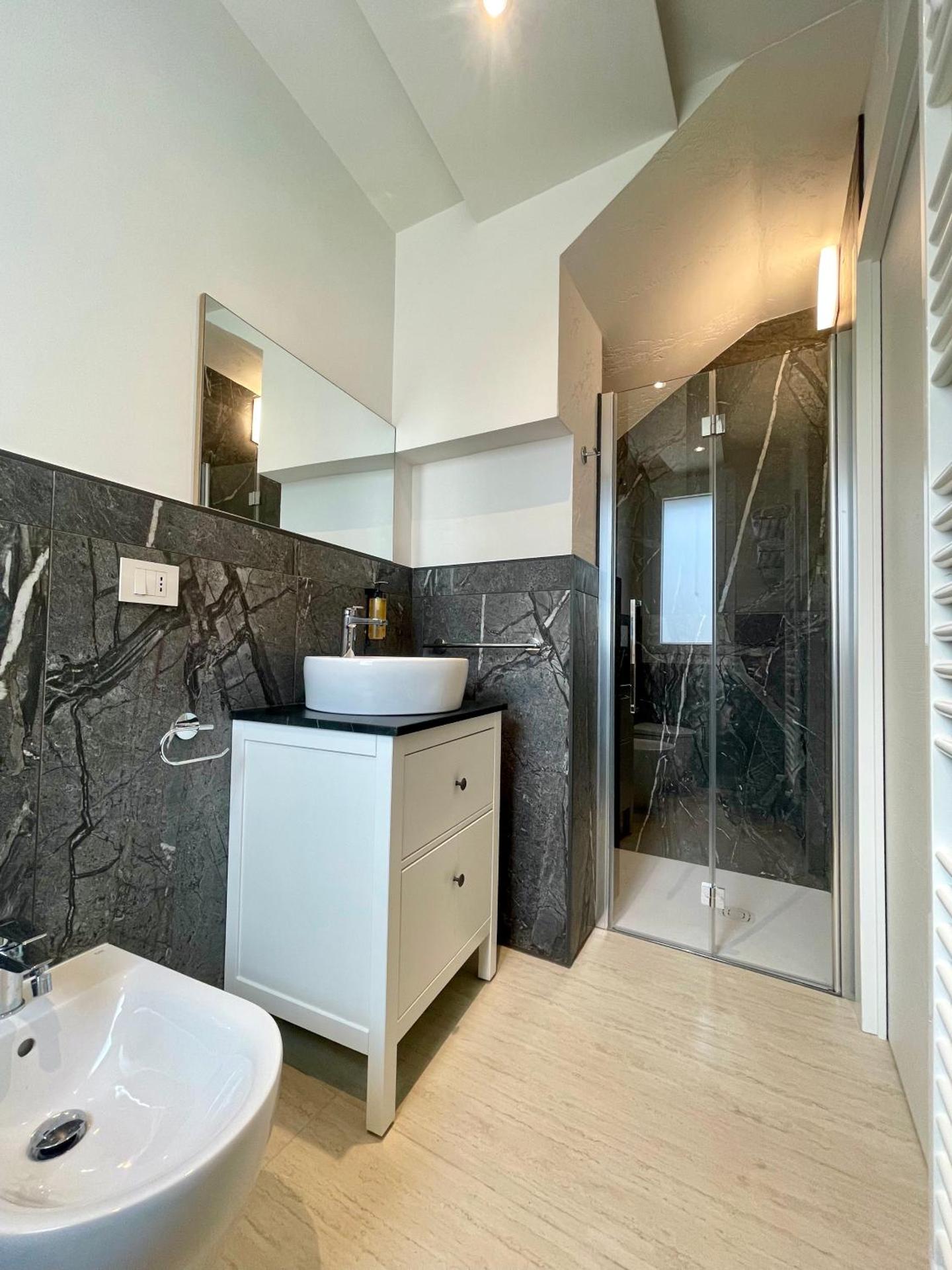 Deluxe Room (2 Adults + 1 Child)