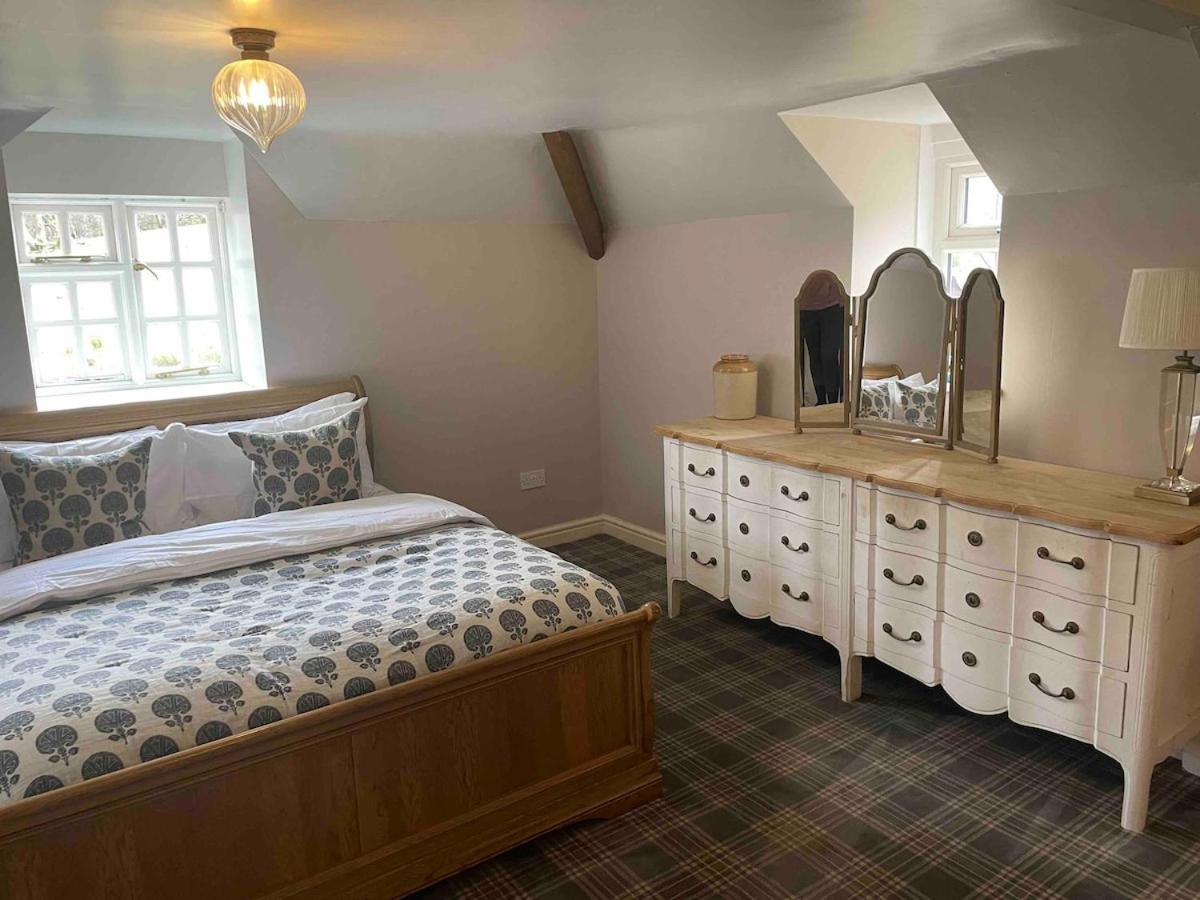 Snowdon Cottage Llanberis Tucked Away In The Mountains Of Snowdonia