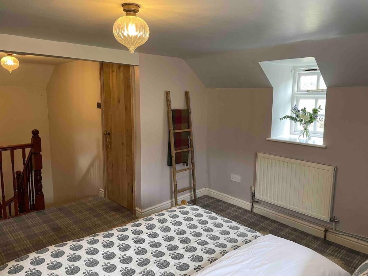 Snowdon Cottage Llanberis Tucked Away In The Mountains Of Snowdonia