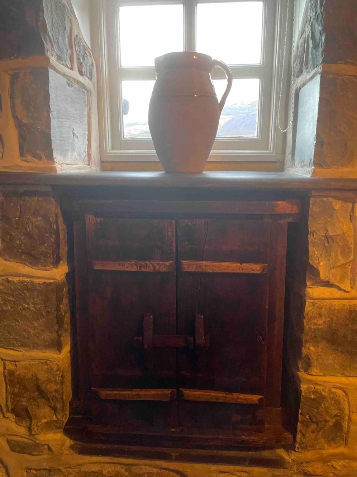 Snowdon Cottage Llanberis Tucked Away In The Mountains Of Snowdonia