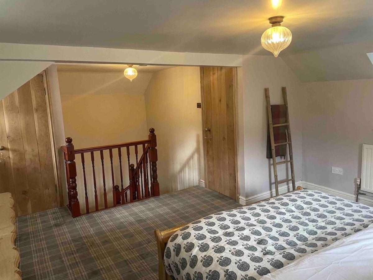 Snowdon Cottage Llanberis Tucked Away In The Mountains Of Snowdonia