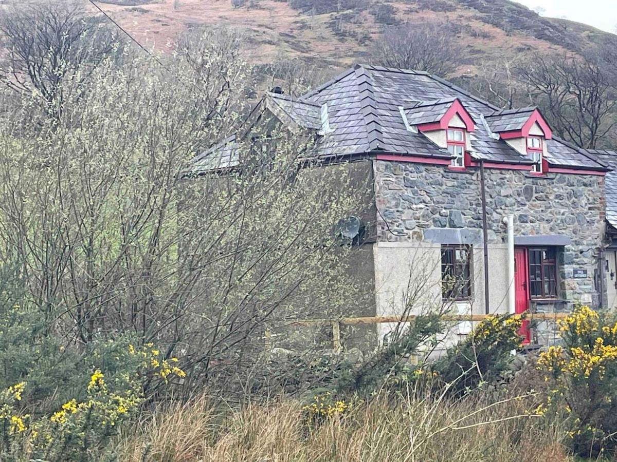 Snowdon Cottage Llanberis Tucked Away In The Mountains Of Snowdonia