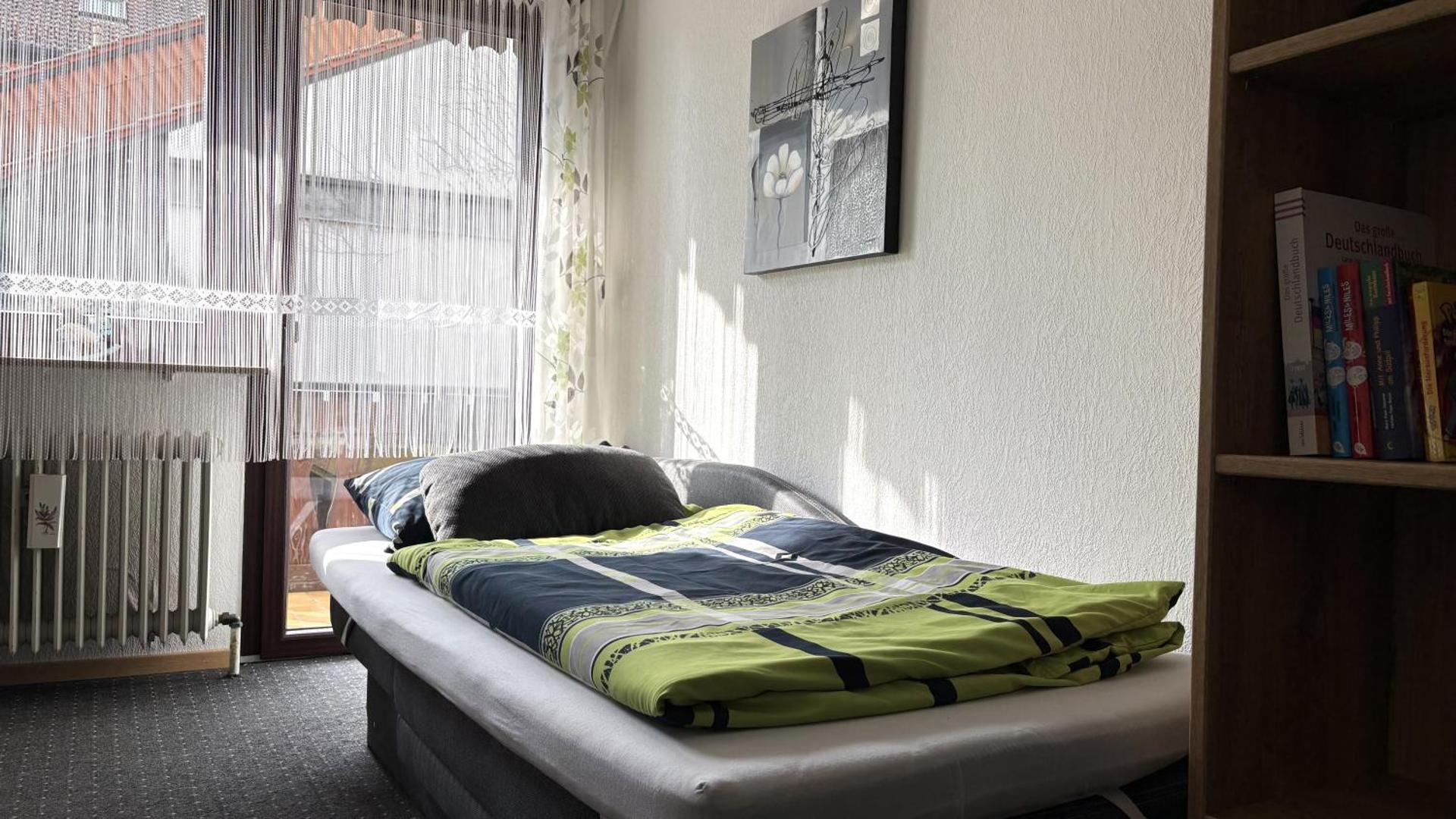 Großzügige Wohnung mit Terrasse und Gartenzugang - das komplette Erdgeschoß