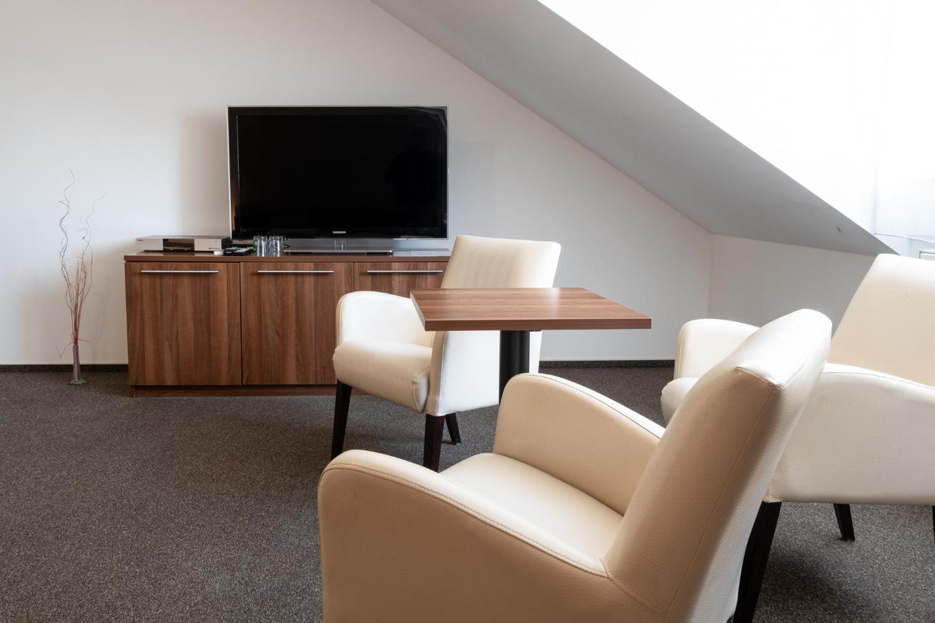 Triple Room with Private Bathroom