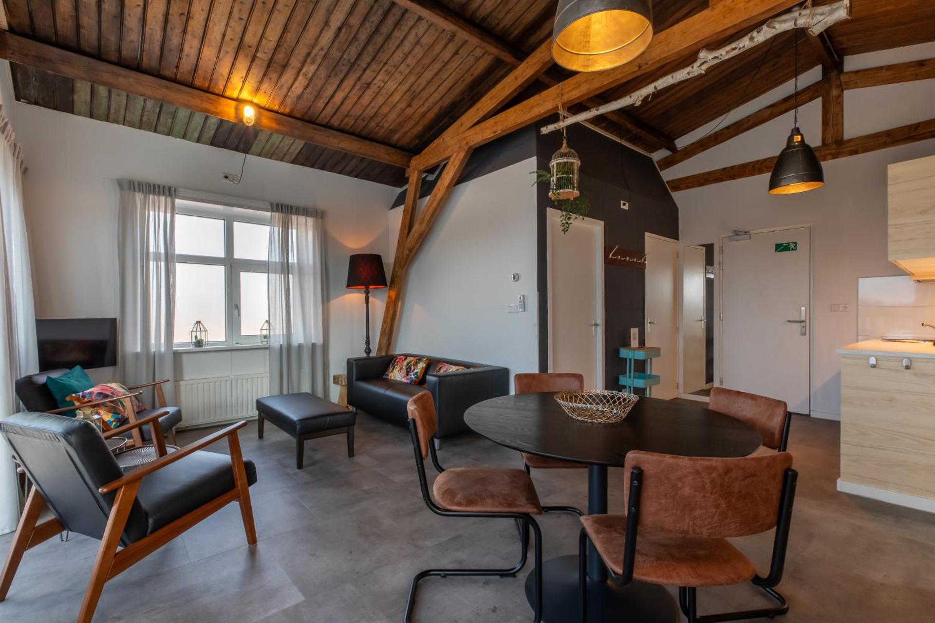 Welcome in - Appartementen Pleinzicht, met zonnige balkon I Dorpsplein 6 Koudekerke