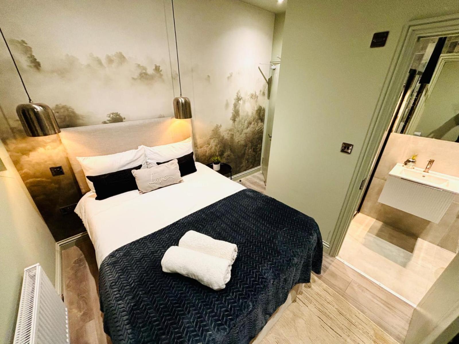 Luxury city centre London flats, ideal for tourists