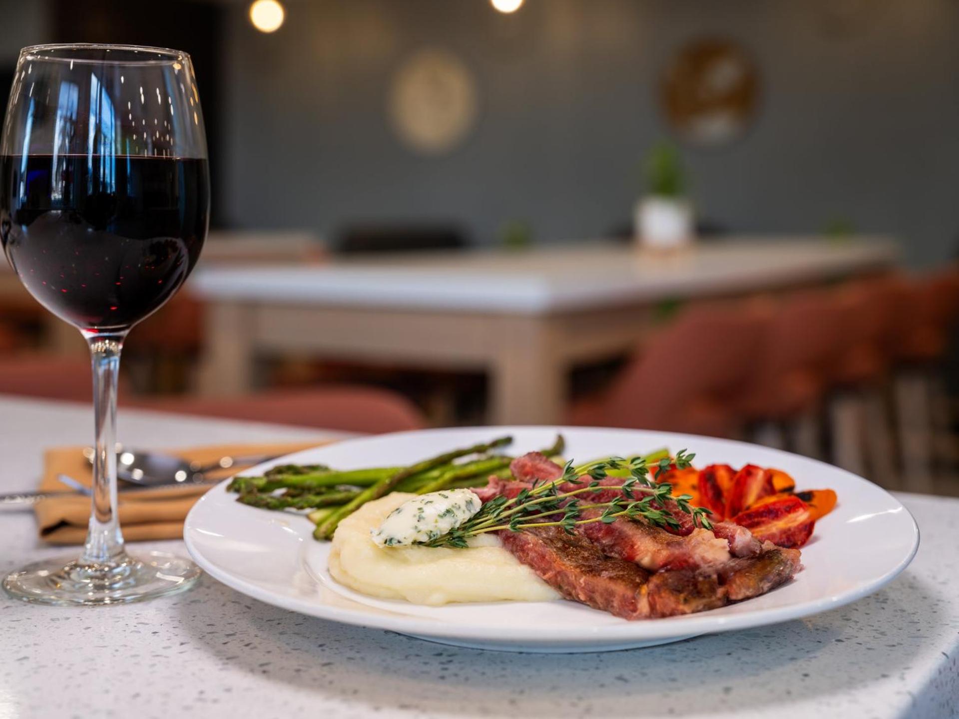 Restaurant/places to eat