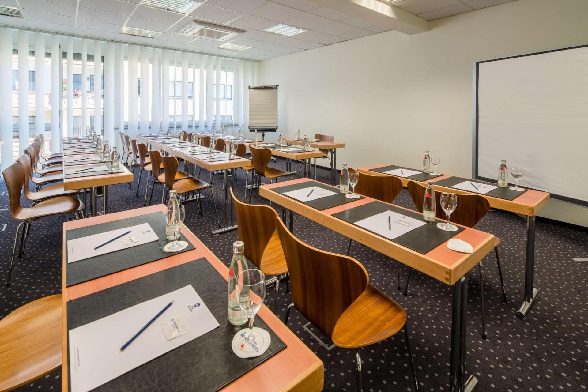 Meeting/conference room