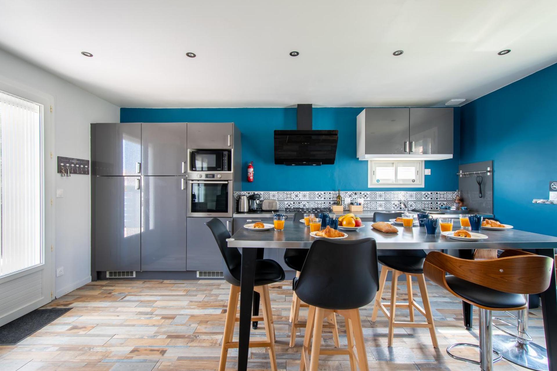 GuestHouse La Costière - logements indépendants - espace piscine jacuzzi