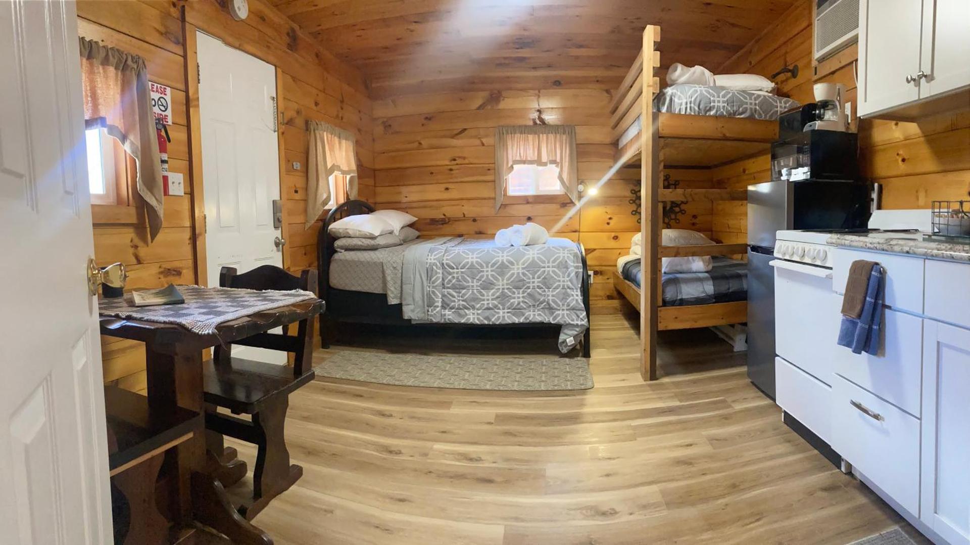 Campfire Cabin, Red River Gorge, KY, River Access & Views