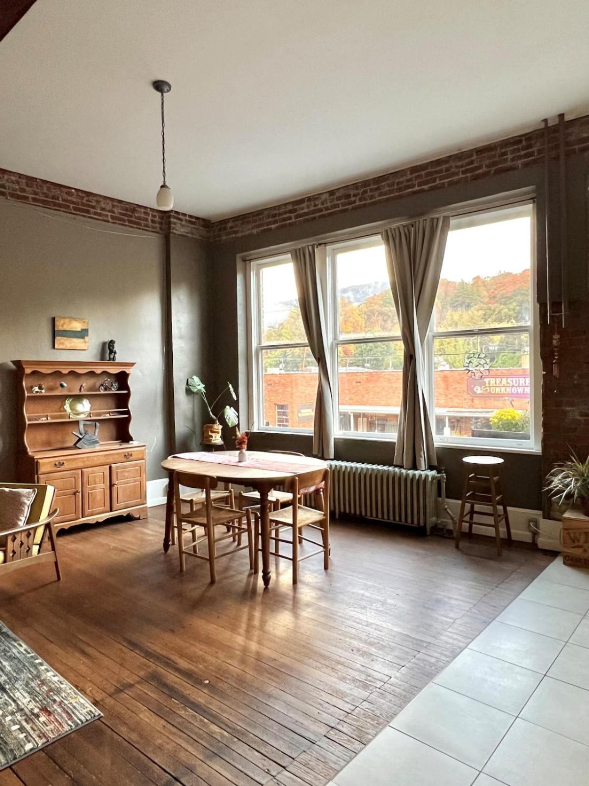 Loft Apartment Historic Downtown Main Street Sylva