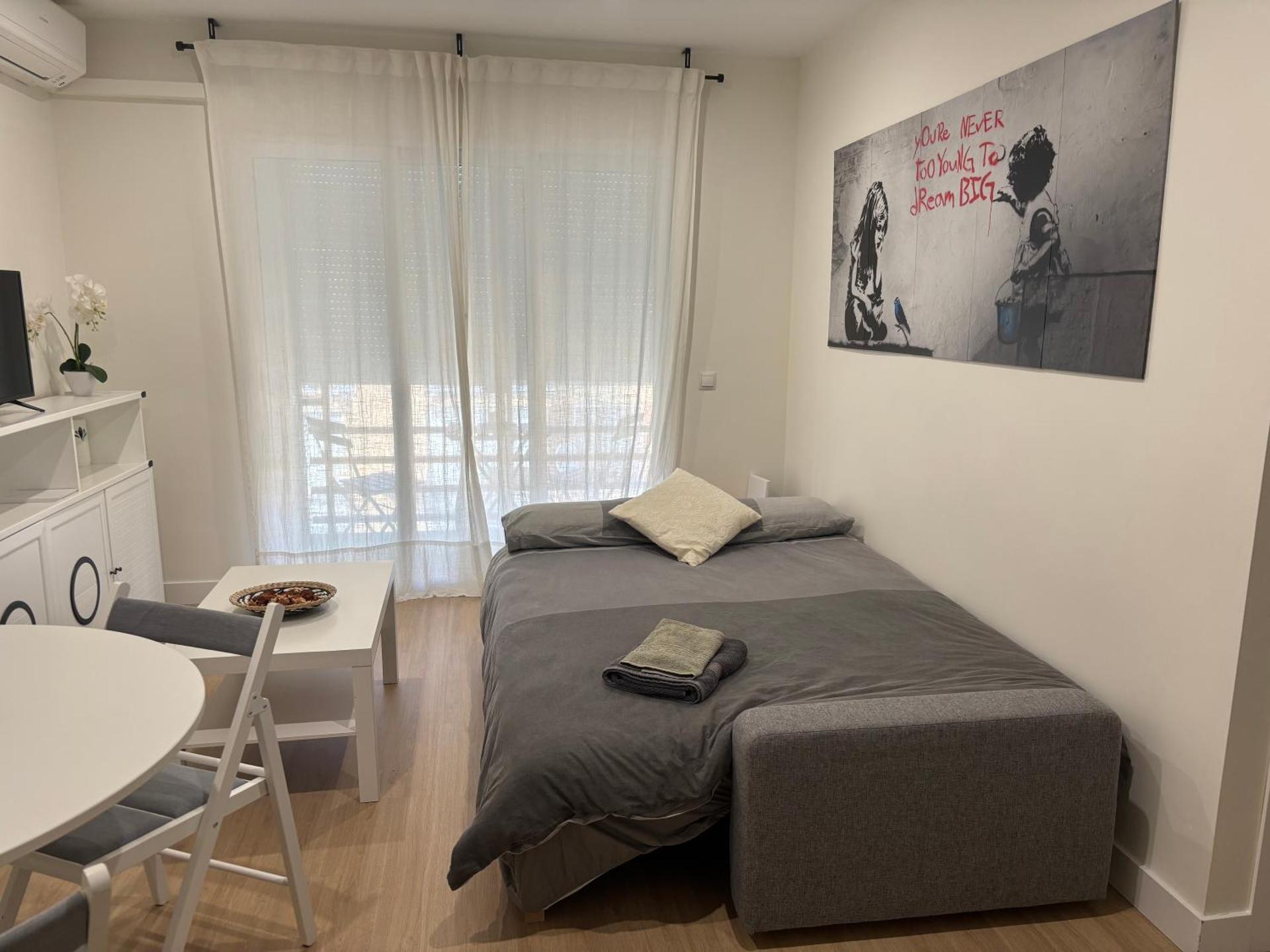 Espacioso Apartamento Familiar con terraza en Aranjuez - Confort, Tranquilidad y Netflix Incluido