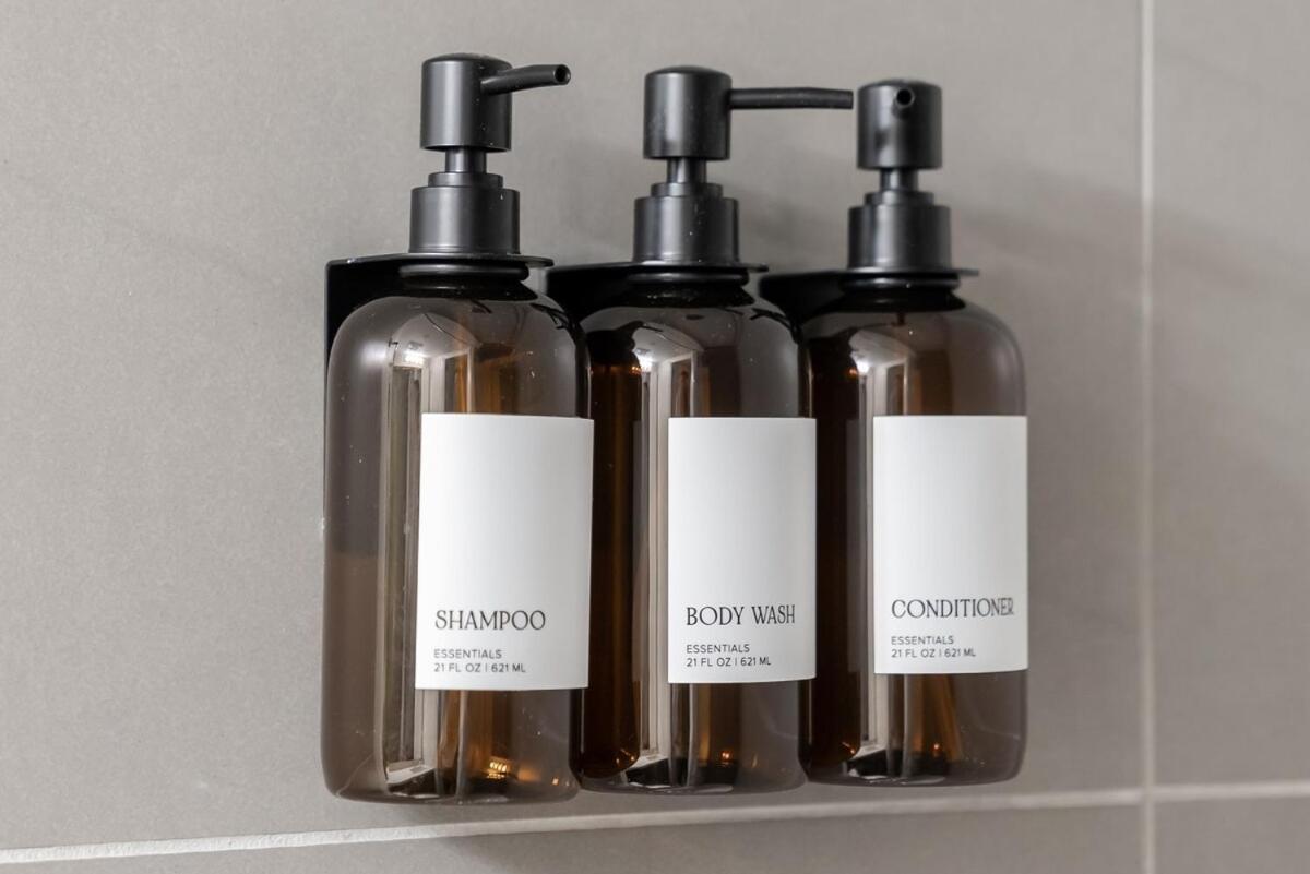 Discounted Elegant Yorkville Suite