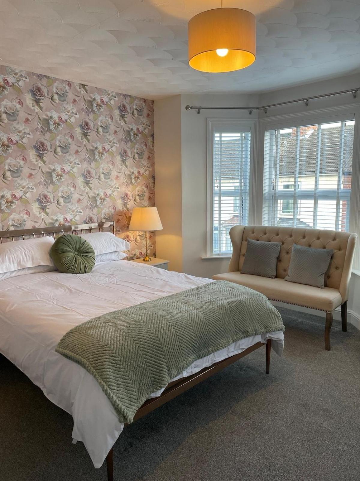 Beautiful 3 bedroom house close to Lowestofts south beach