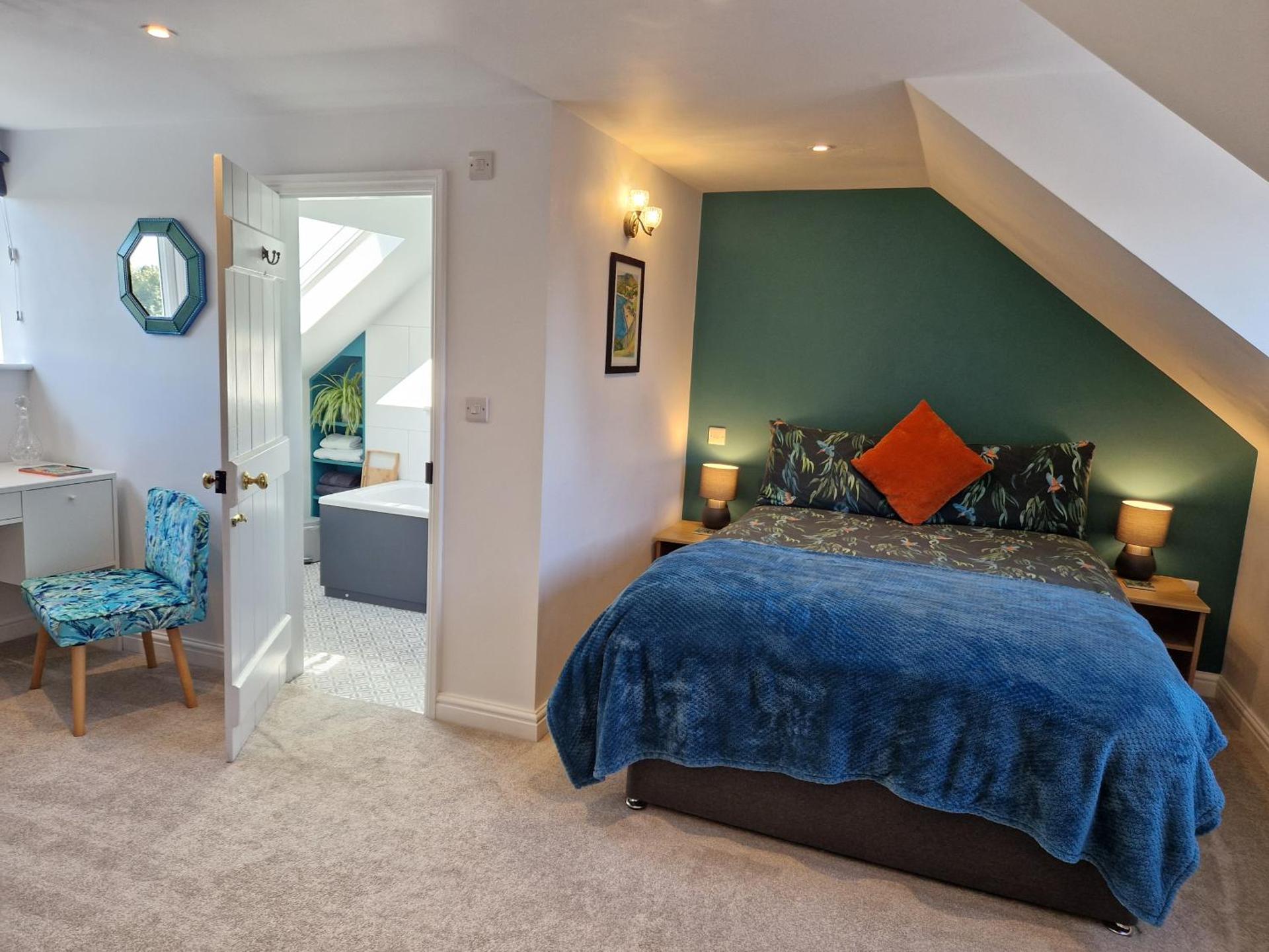 The Hideaway - Central Wareham