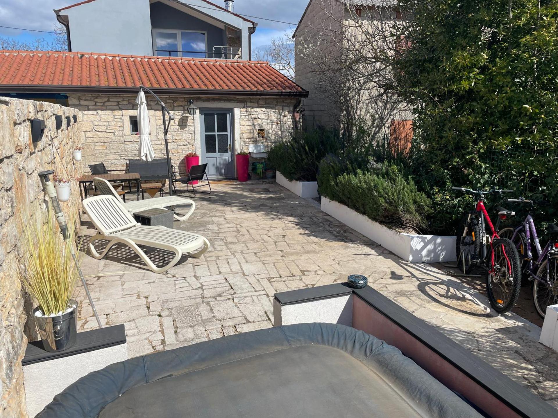 Holiday Home Ava1 with pool & Holiday Home Ava2 with whirlpool