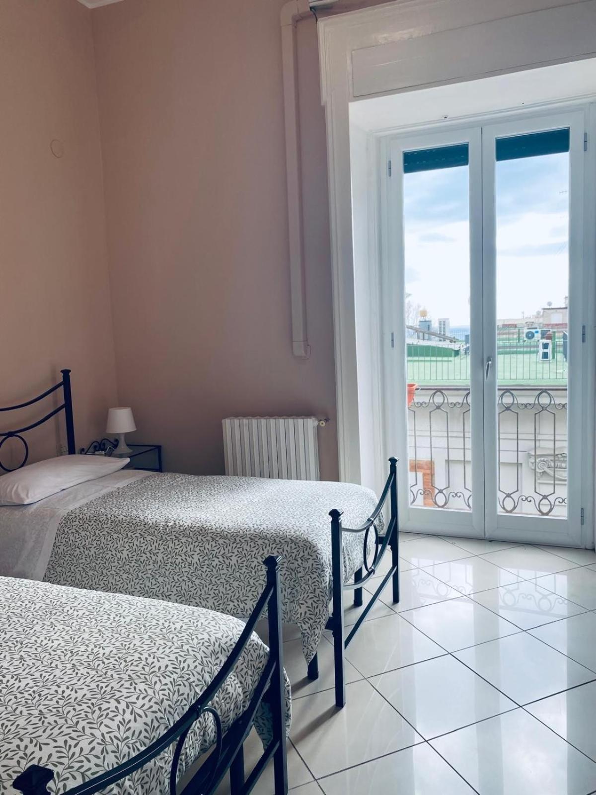 Noviello Apartments VIA DEI MILLE 4 posti