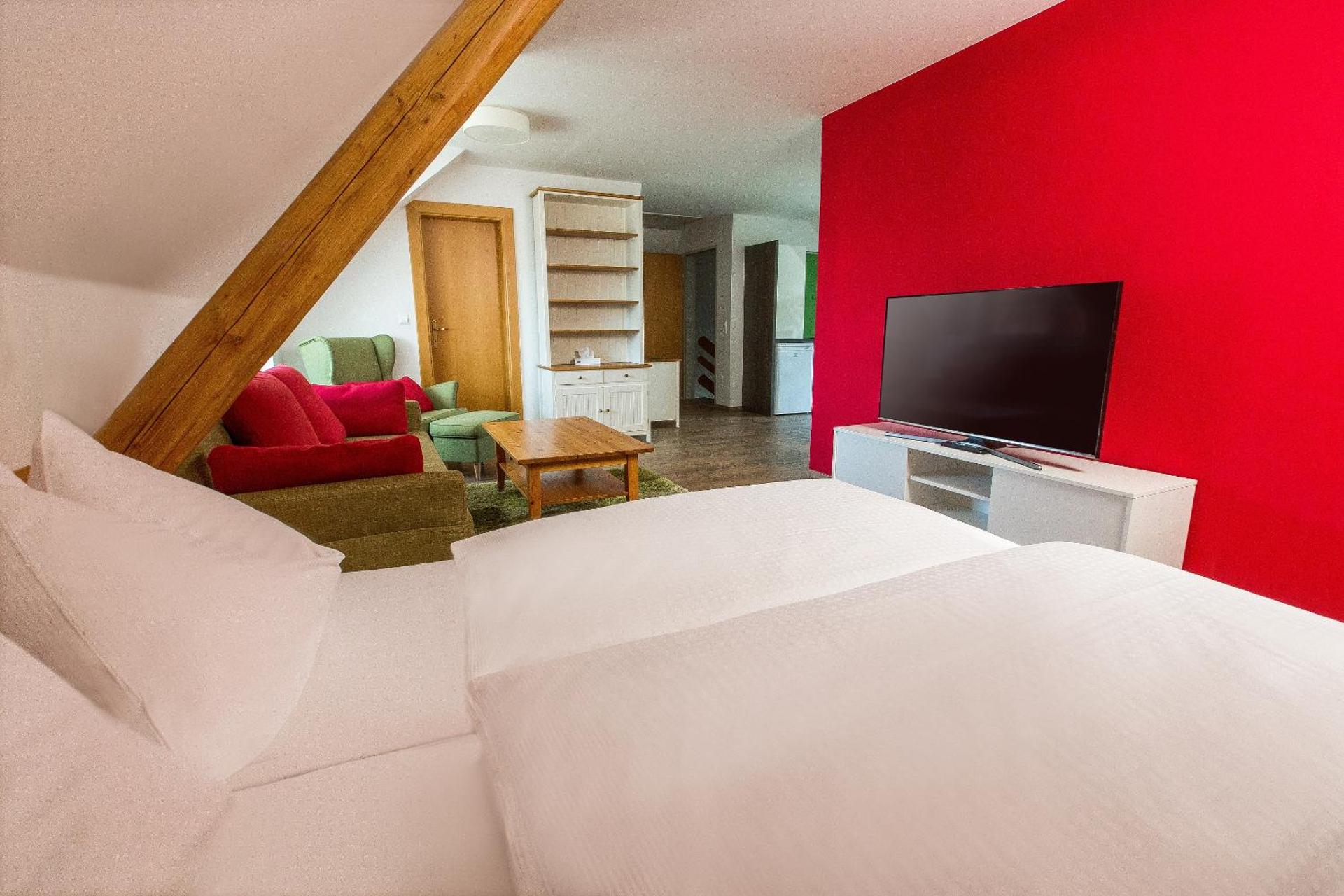 Photo of the whole room