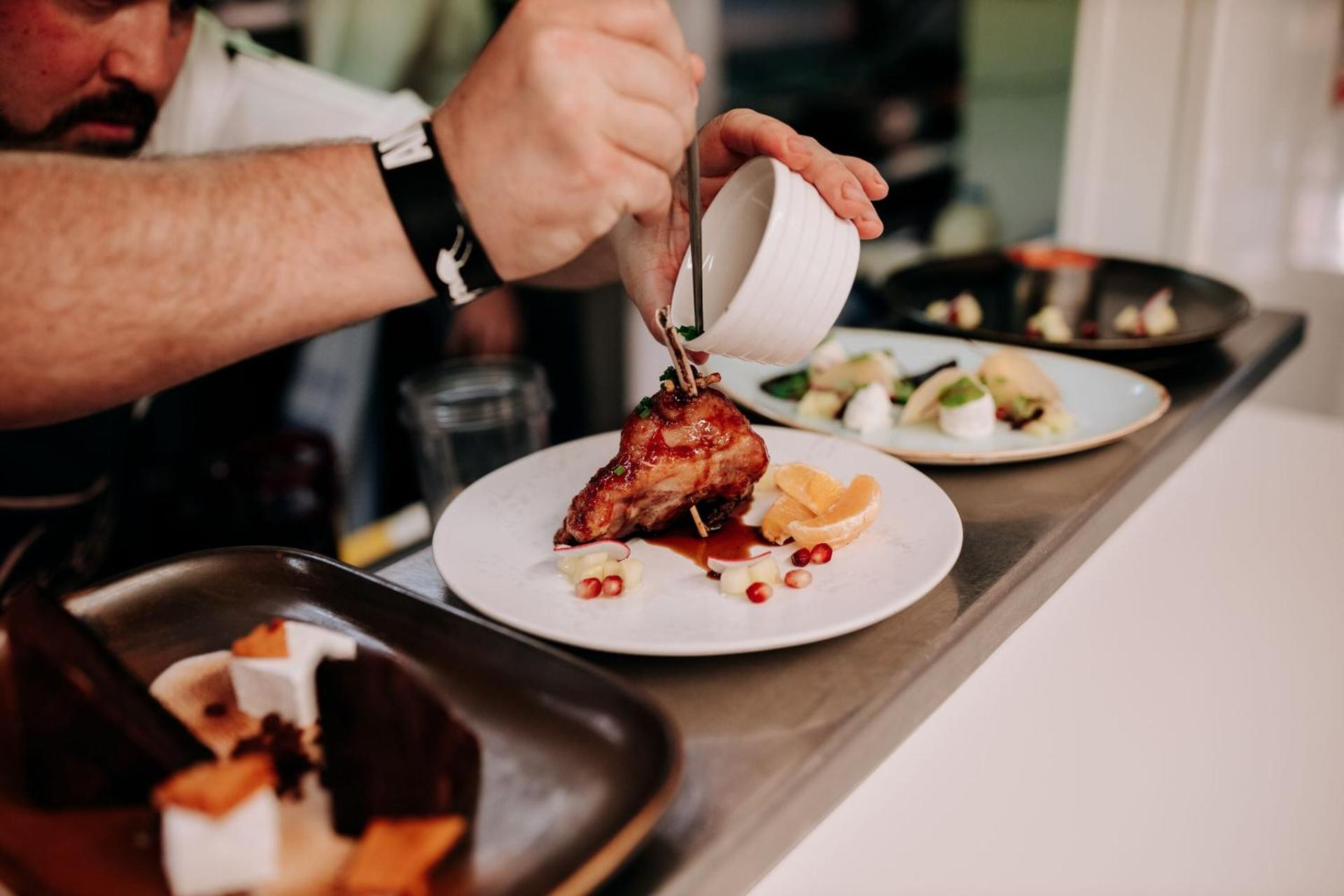 Restaurant/places to eat