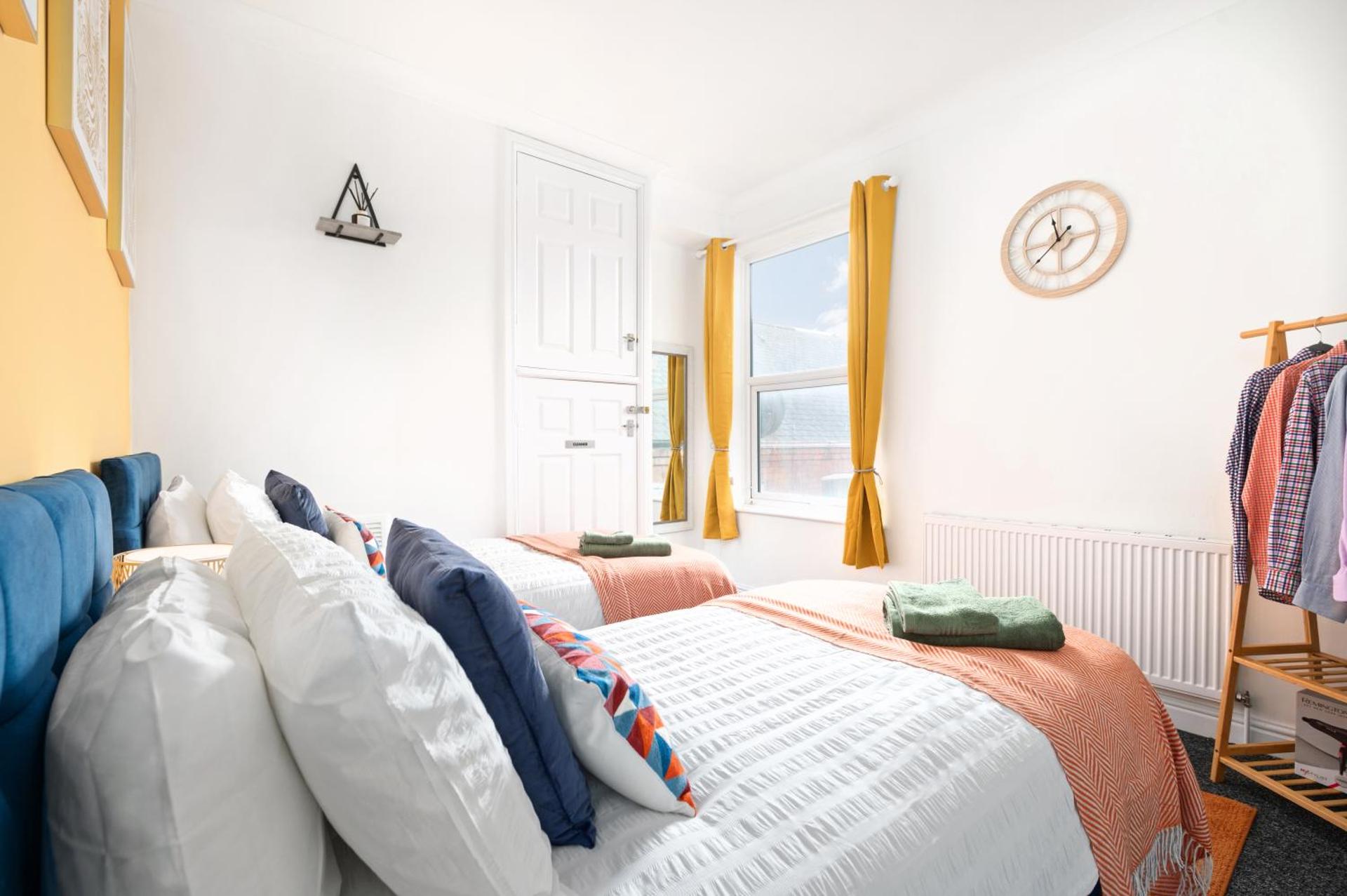 Luxury Apartment by the Sea