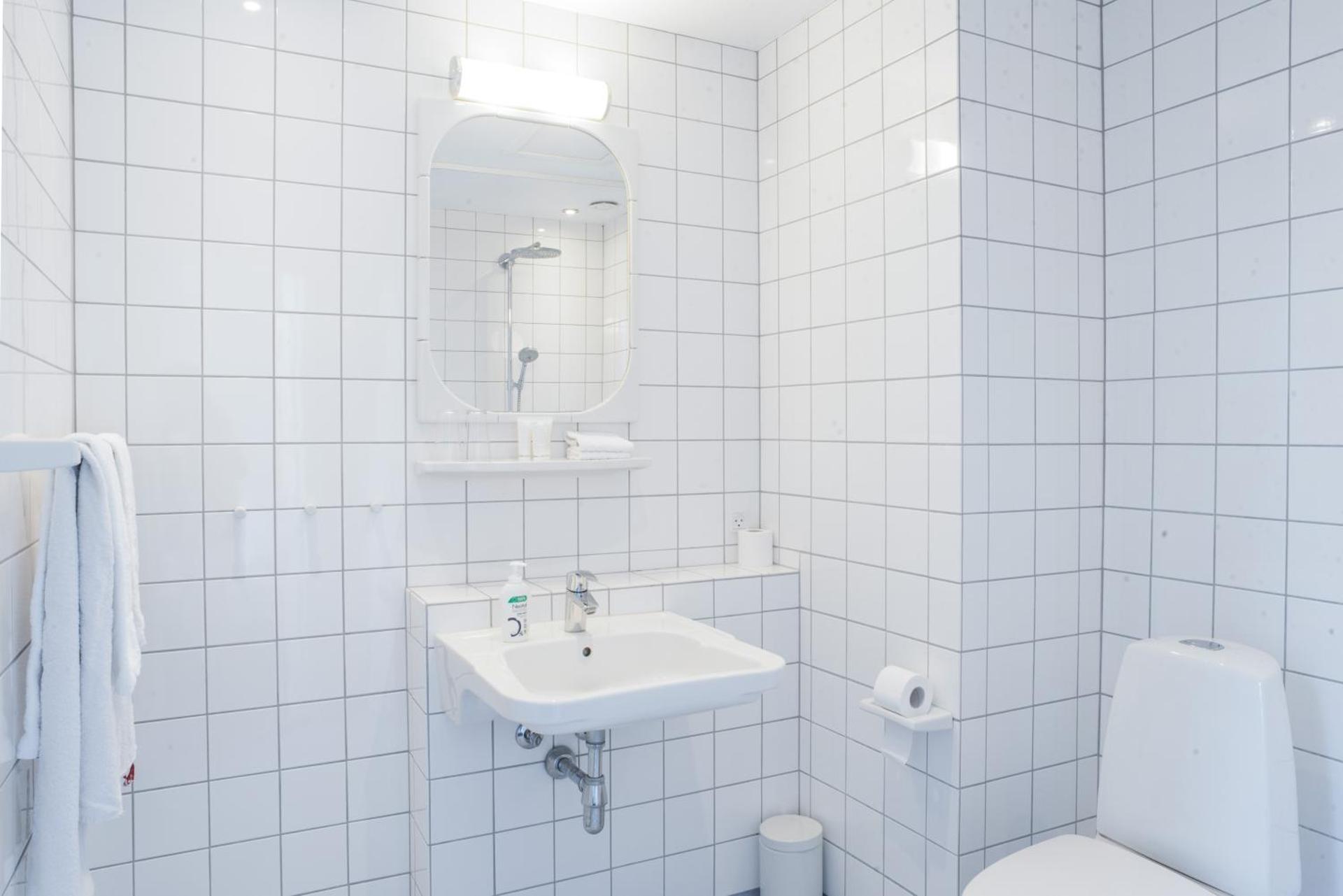 Large Double or Twin Room