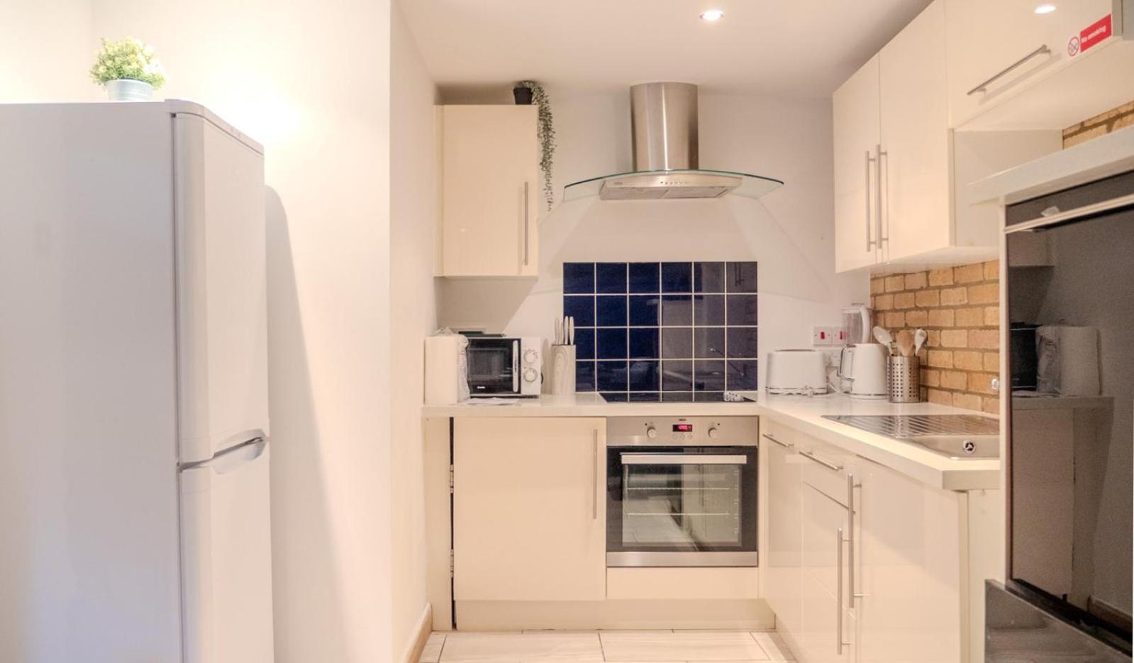 Spacious, Industrial, Zone 1, 2 Bed Central London