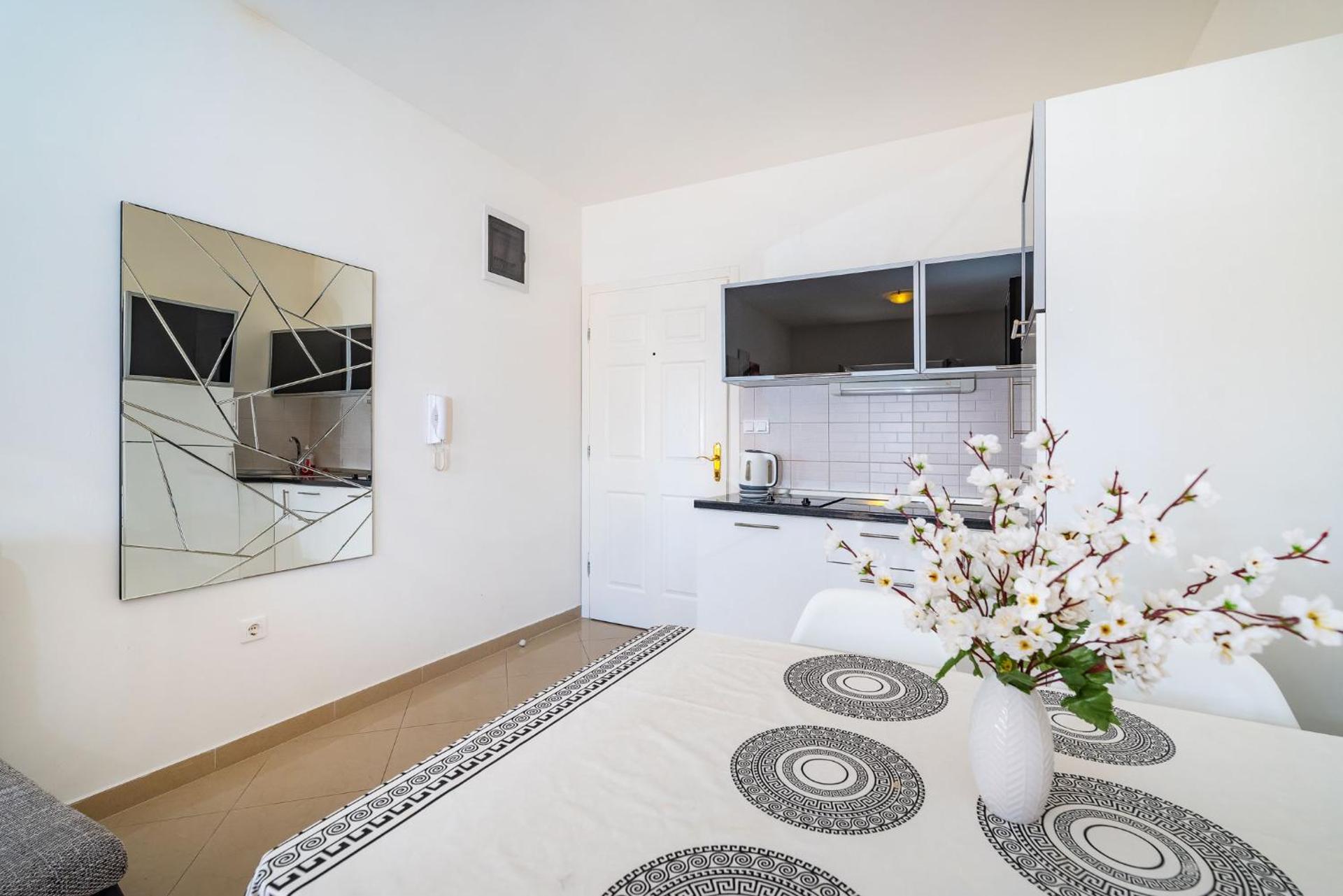 Dimmy Apartments Near The Sea