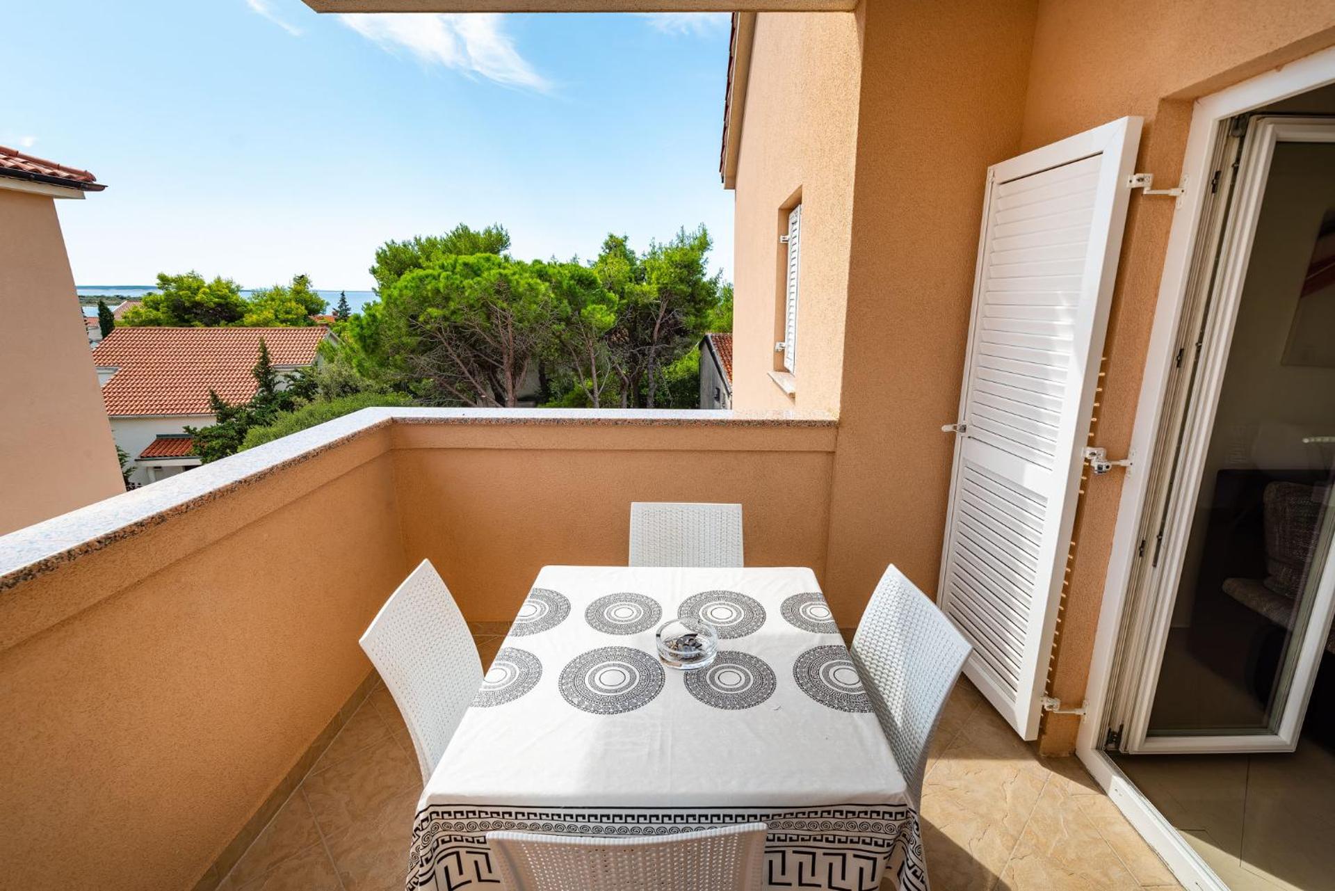 Dimmy Apartments Near The Sea