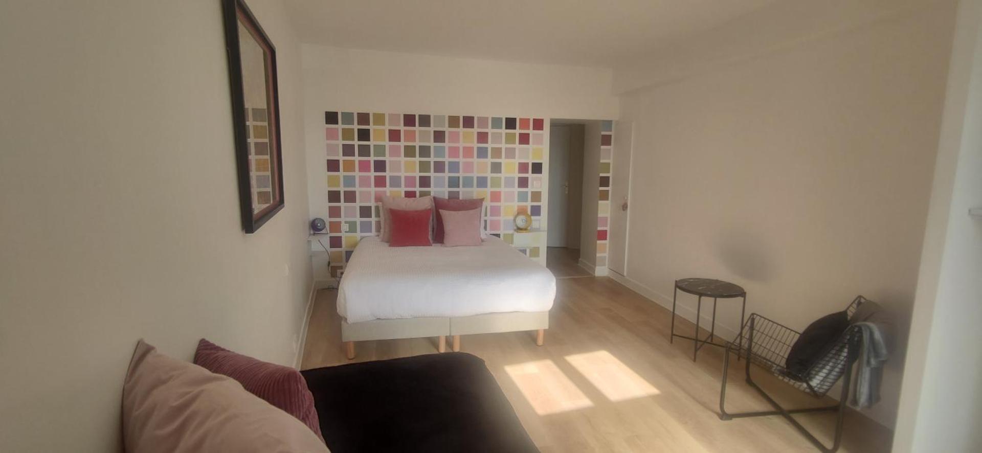 Photo of the whole room