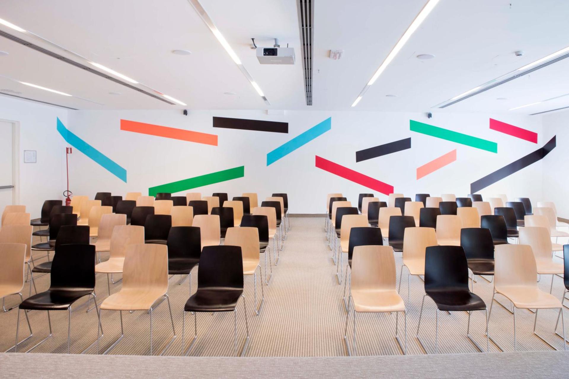 Meeting/conference room