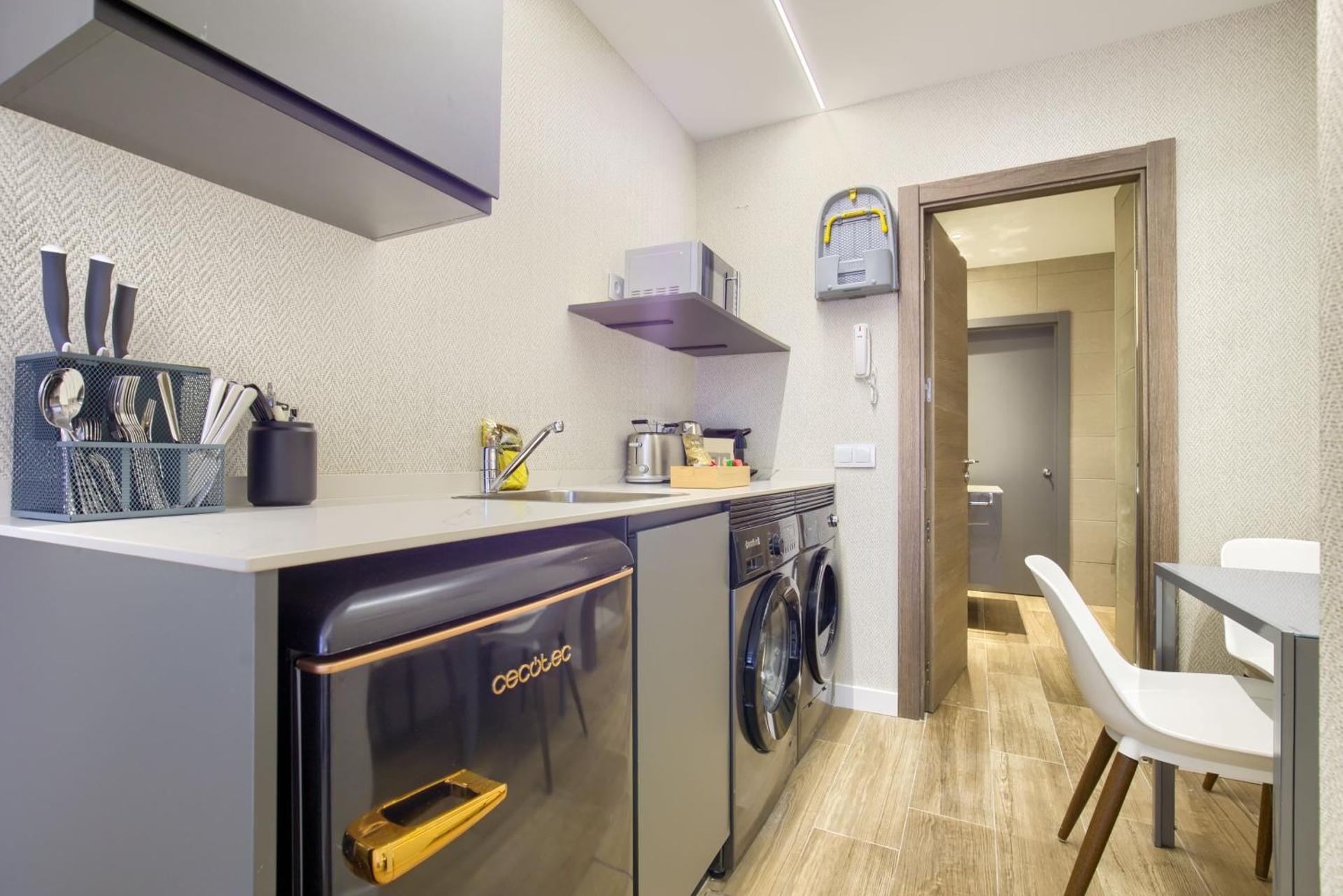 Kitchen or kitchenette