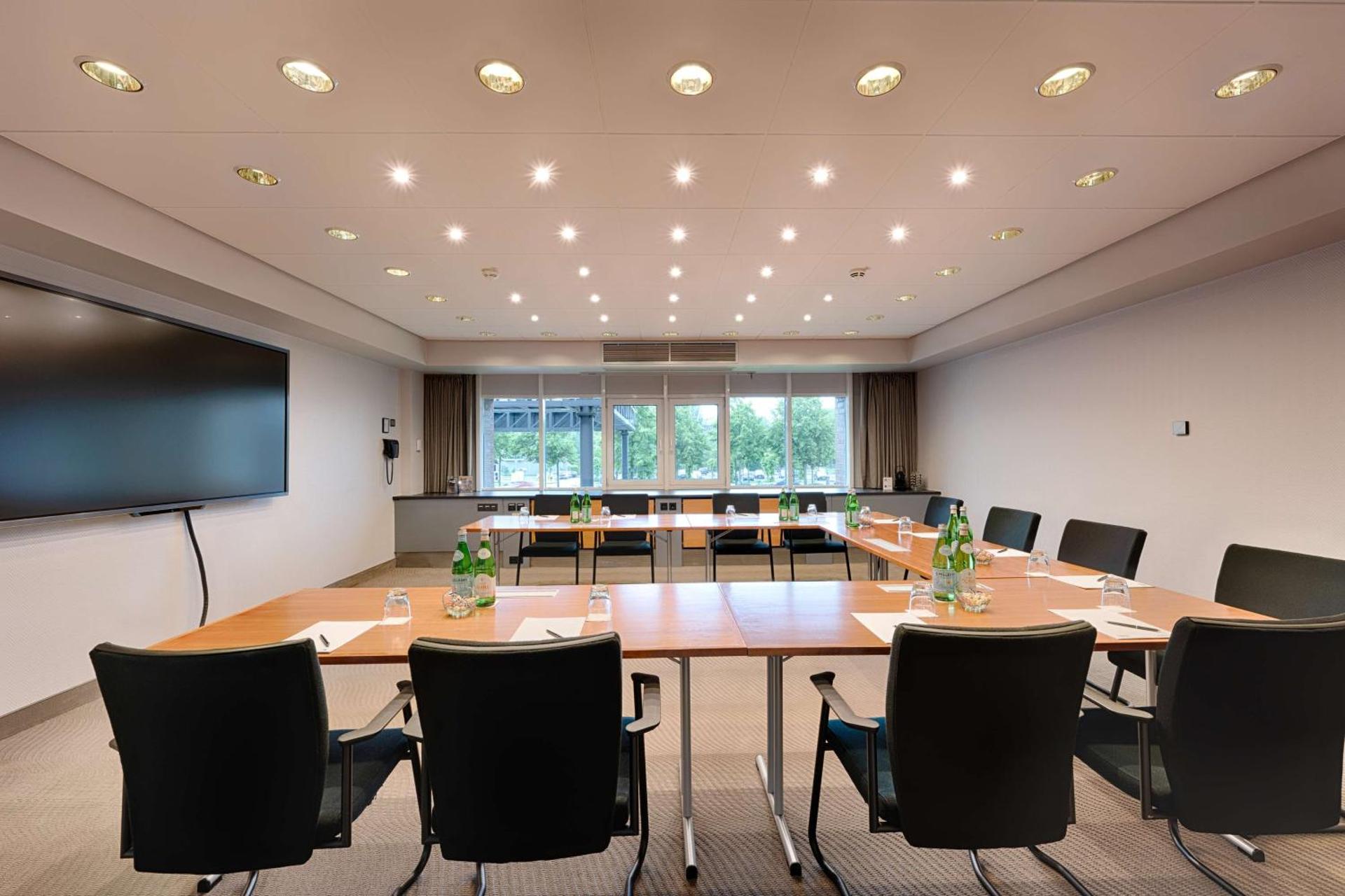 Meeting/conference room