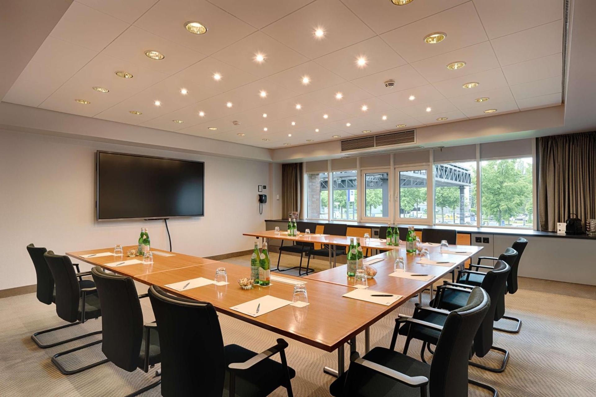 Meeting/conference room