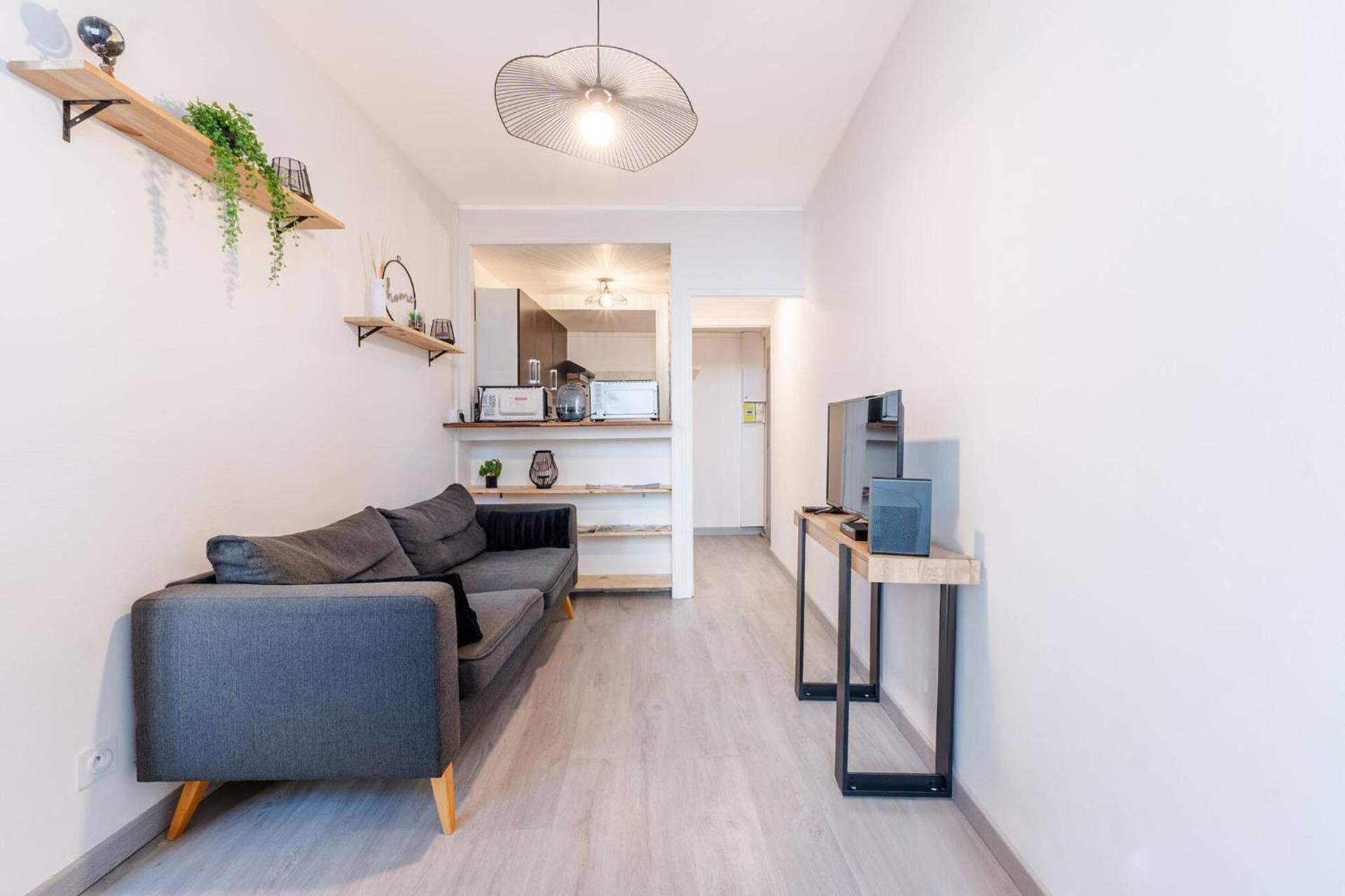 Communal lounge/ TV room