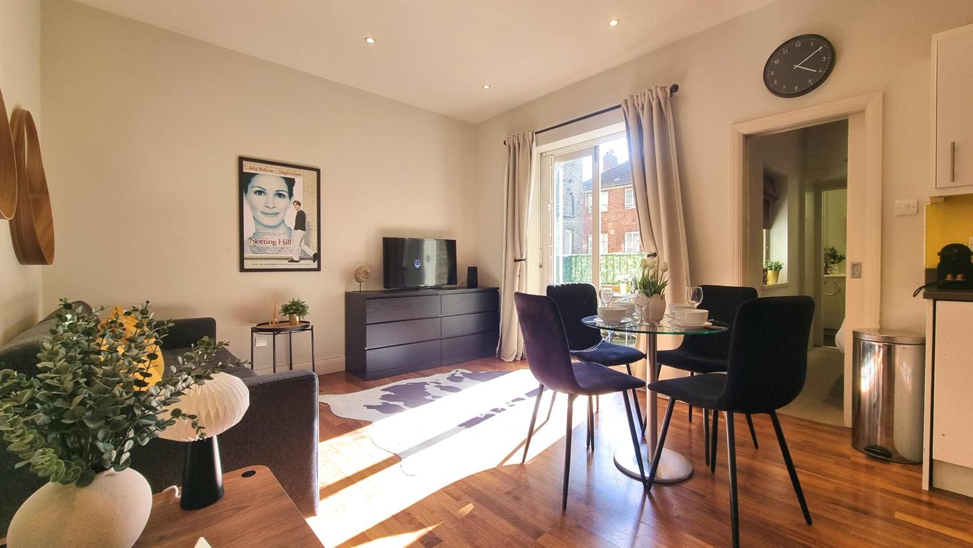 Notting Hill - The One One One -2-