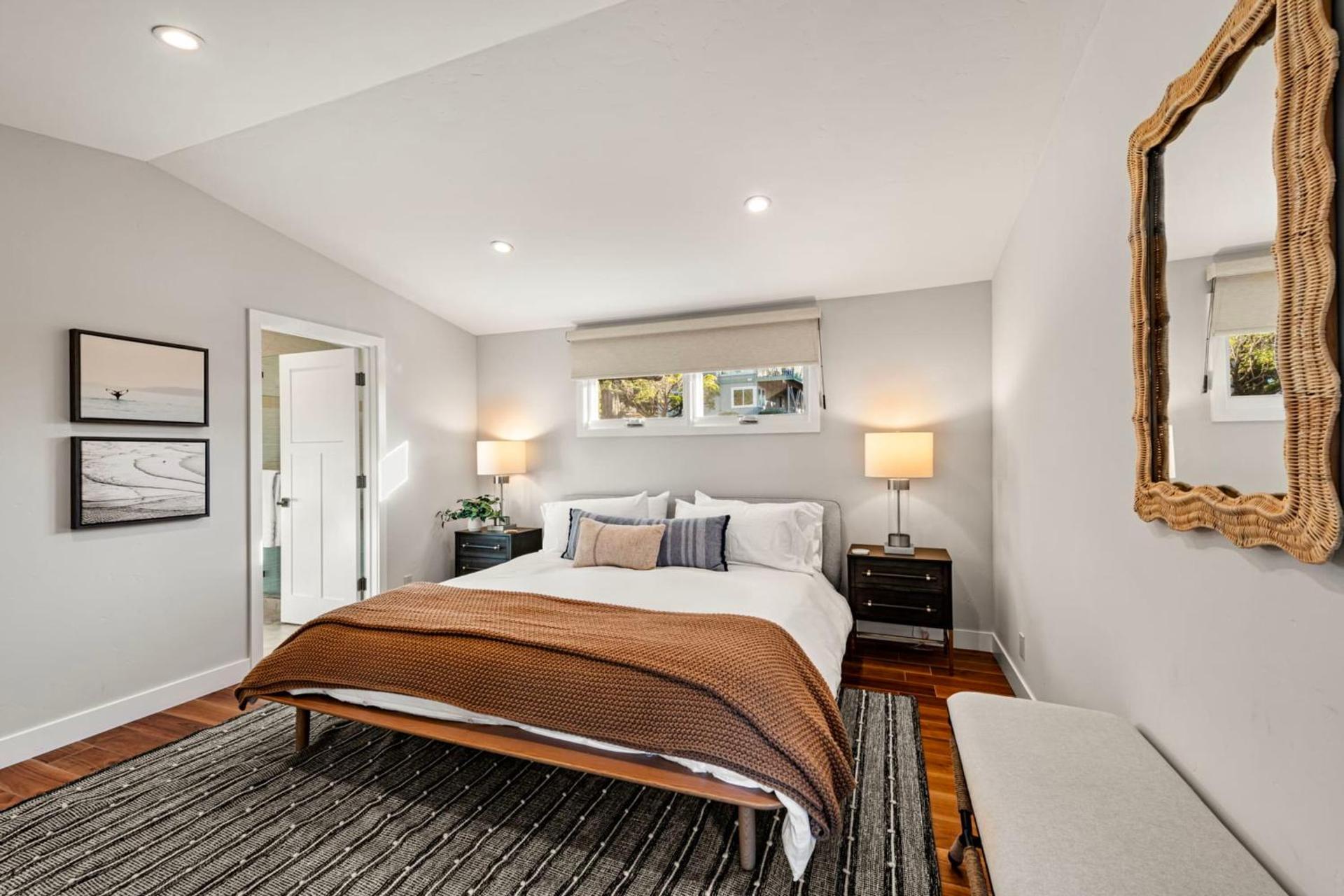 Entire Private Coastal Retreat - Spectacular Ocean Views wHot Tub