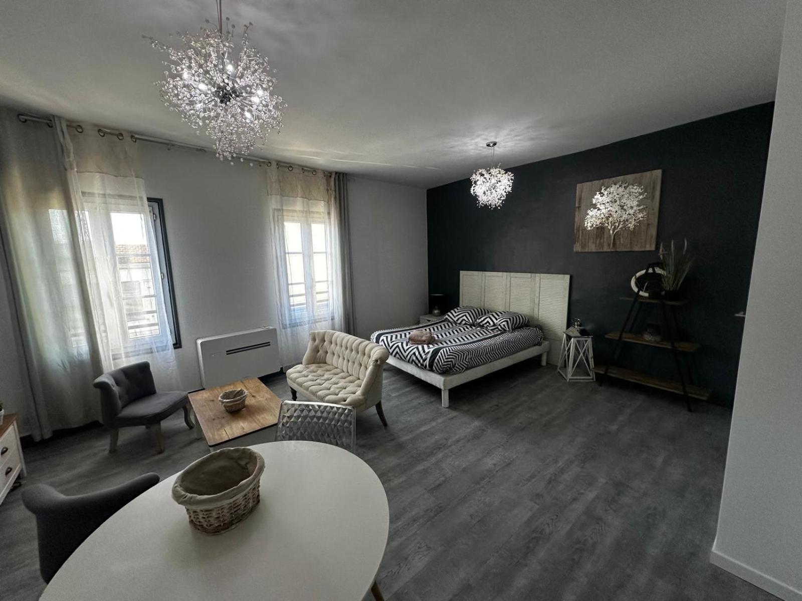 Le Caly - 2mn gare SNCF, hyper centre, WIFI-NETFLIX