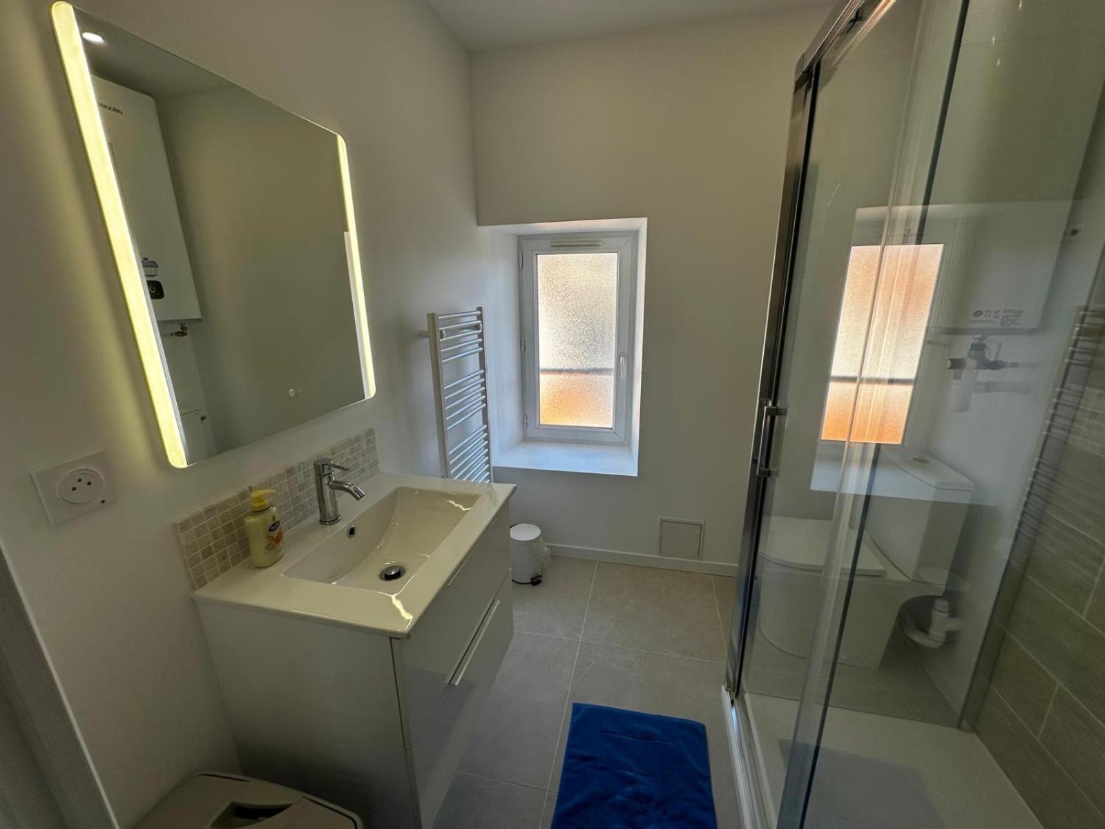 Le Caly - 2mn gare SNCF, hyper centre, WIFI-NETFLIX