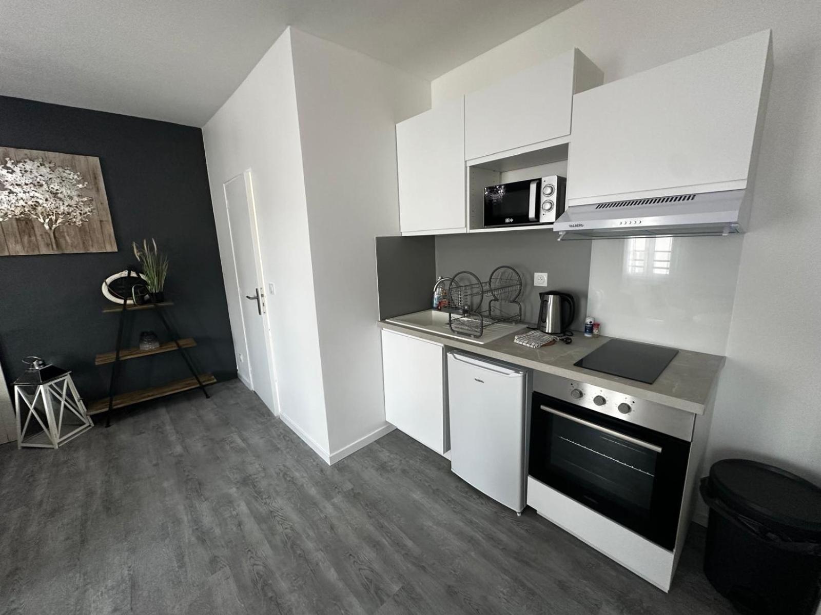 Le Caly - 2mn gare SNCF, hyper centre, WIFI-NETFLIX