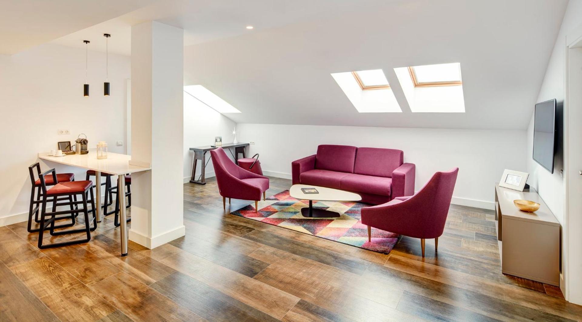 Photo of the whole room