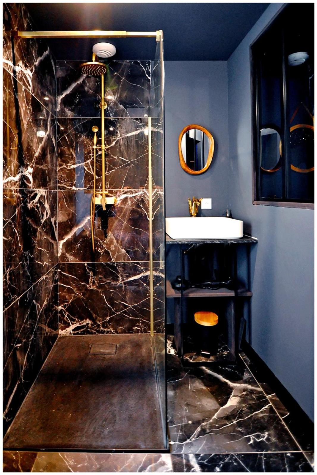 La Suite 7ième ciel étoilé, SPA XXL, Lit sous les étoiles, 5 min centre