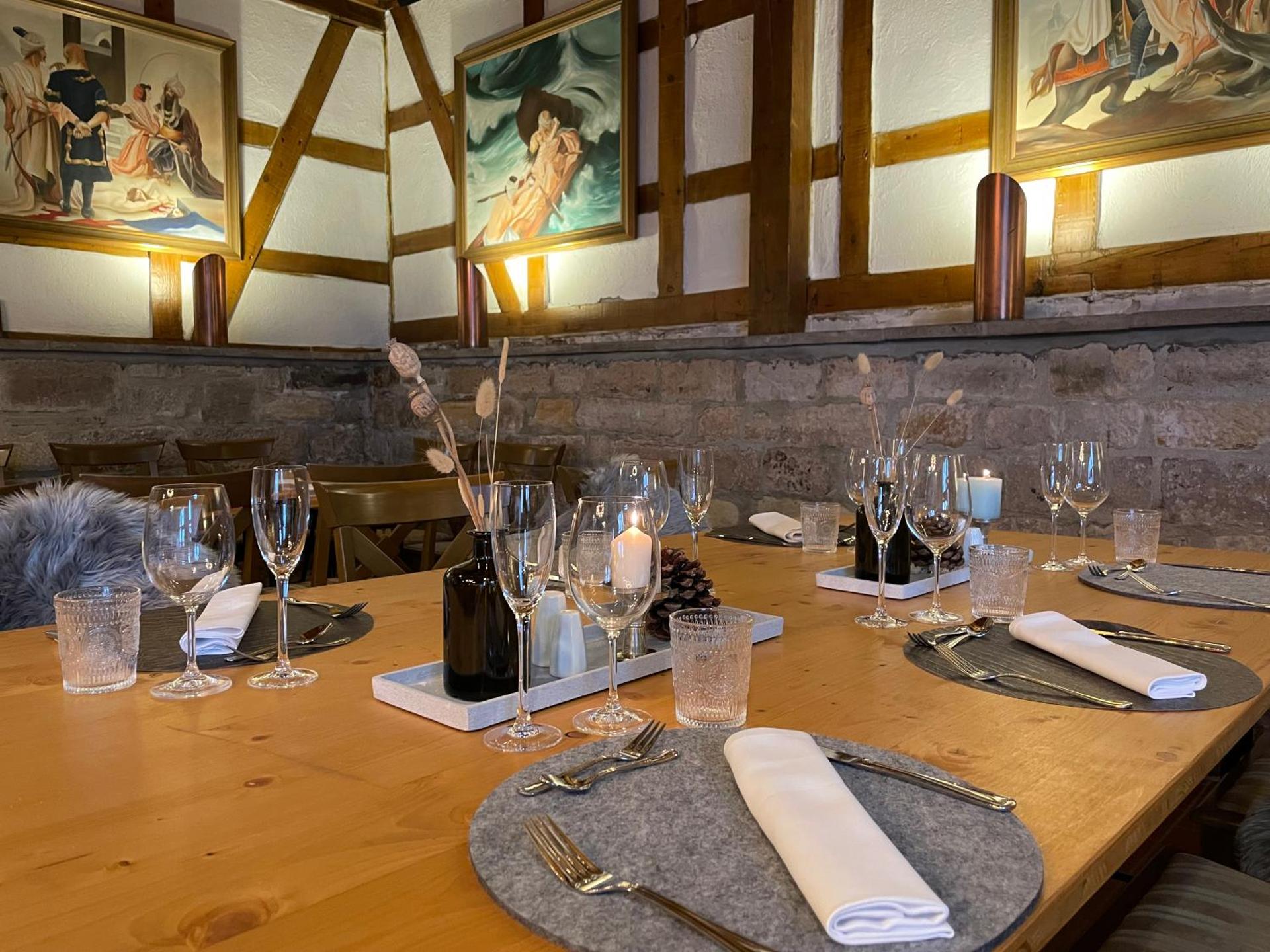 Restaurant/places to eat