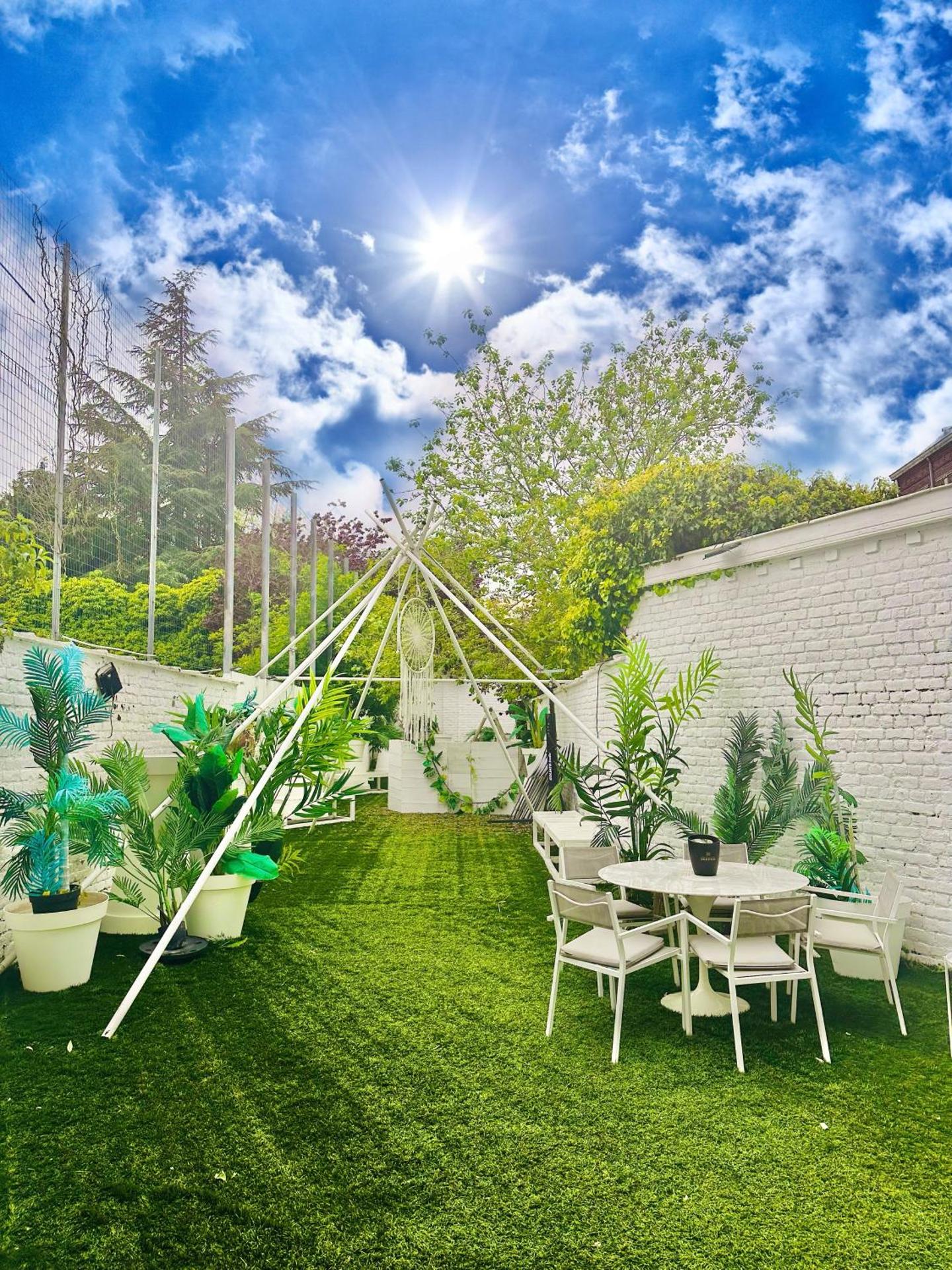 Espace nuit avec Balcon et lit Double en Mezzanine