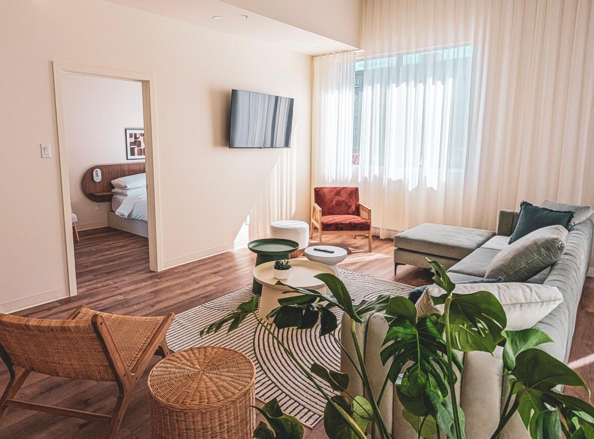 Communal lounge/ TV room