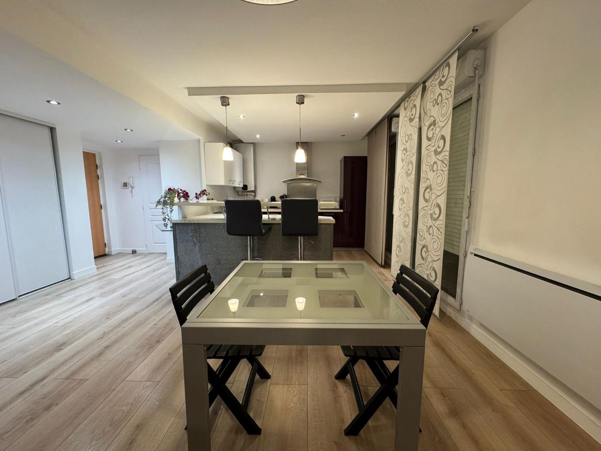 Tiny house 3 terrasse-parking Groupama Stadium LDLCArena